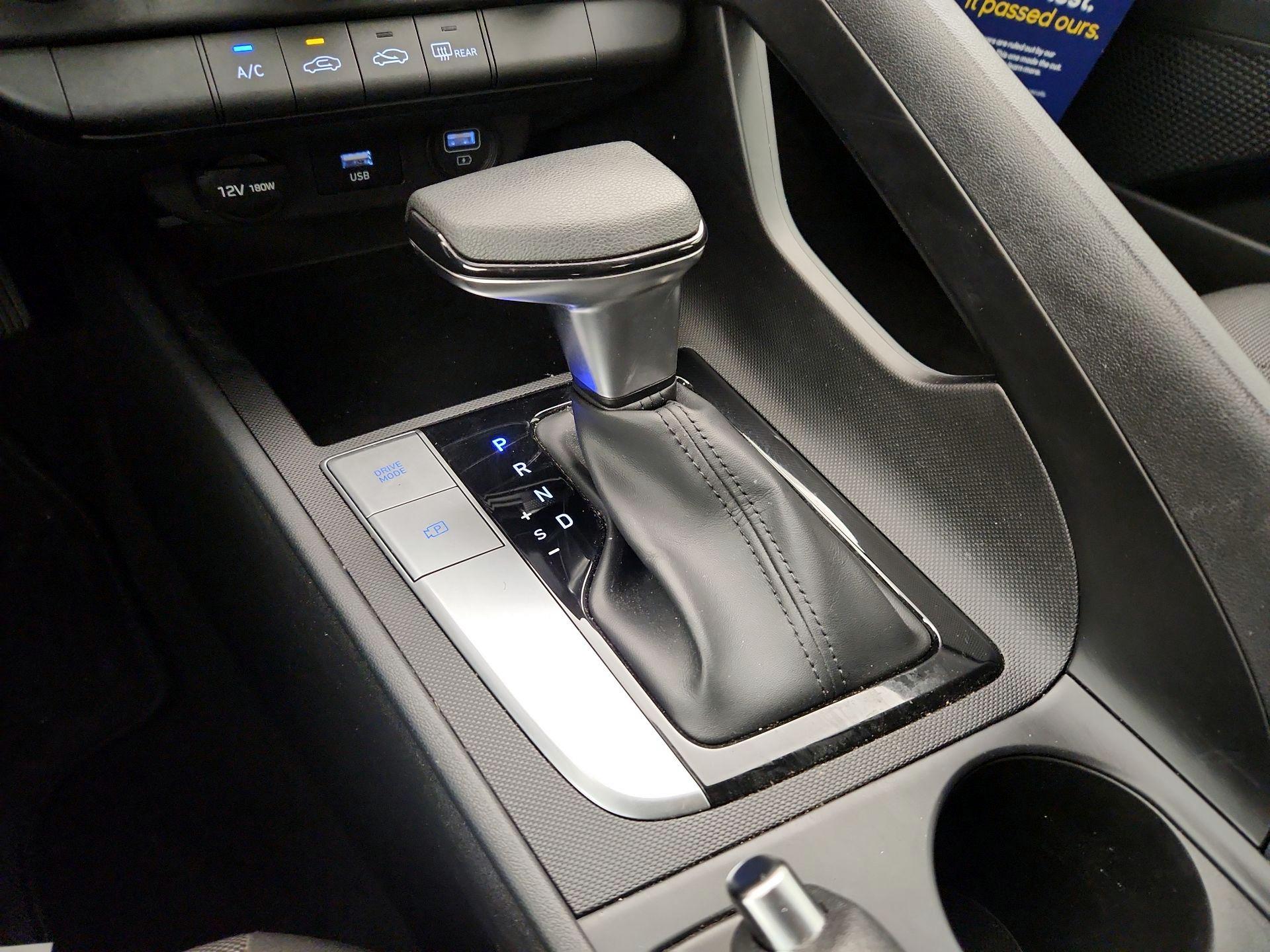 Thumbnail: 2021 Hyundai Elantra - 17