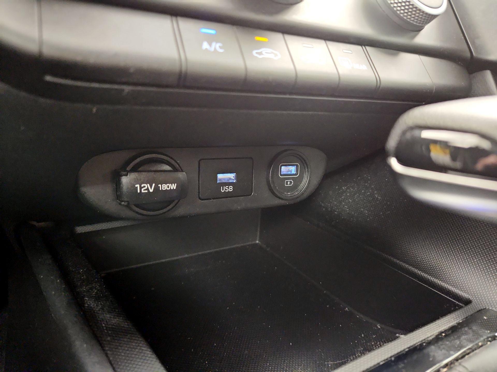 Thumbnail: 2021 Hyundai Elantra - 18