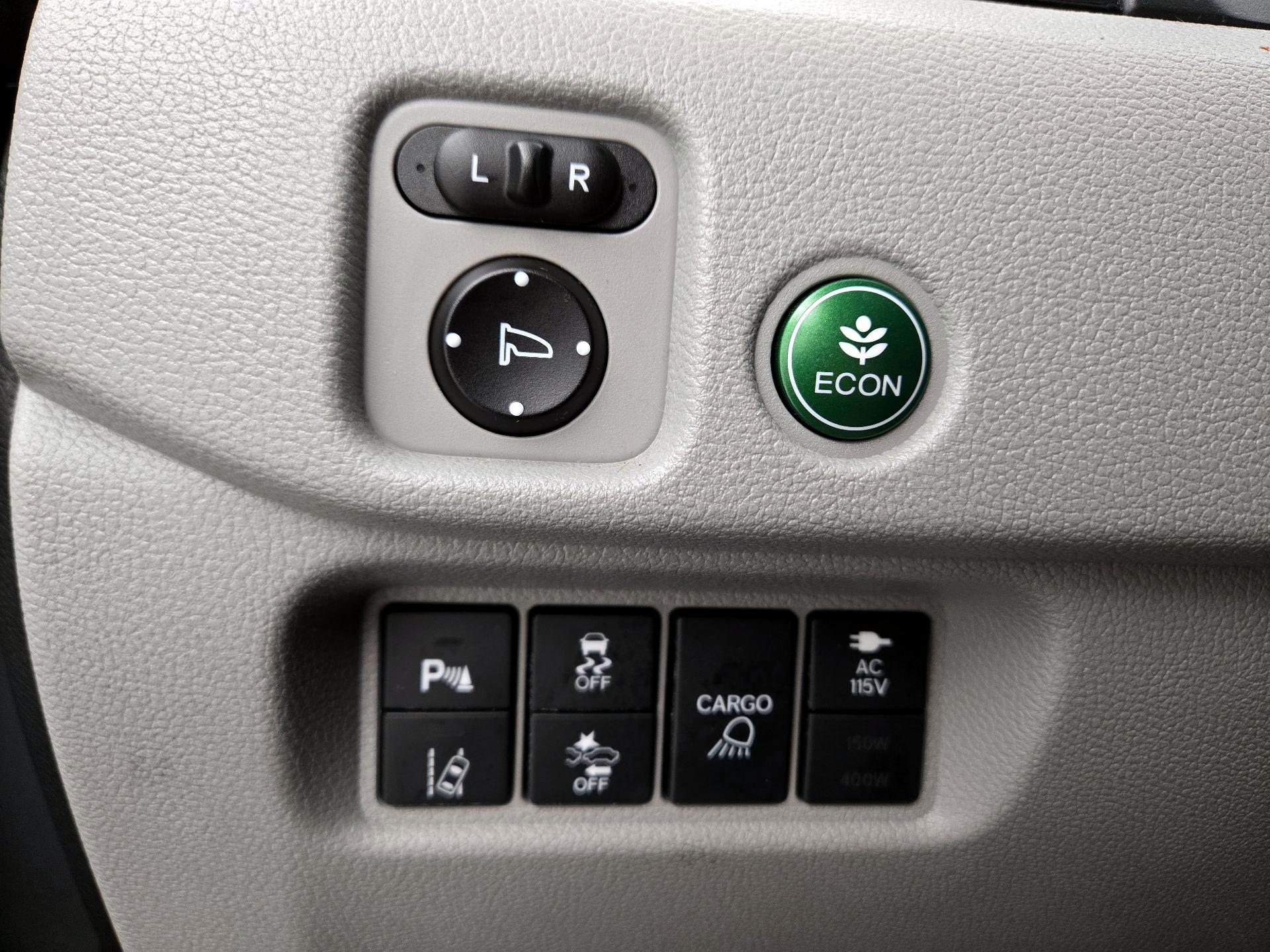 Thumbnail: 2017 Honda Ridgeline - 13