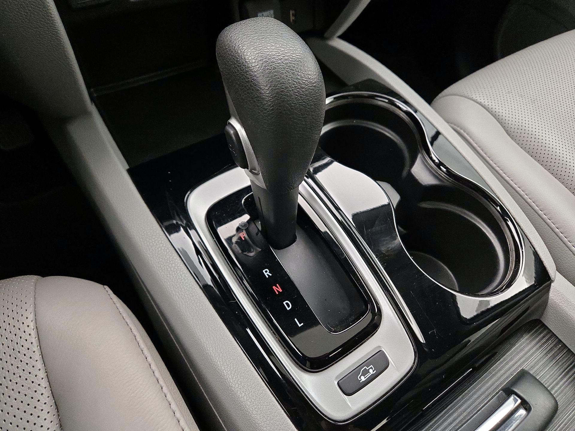 Thumbnail: 2017 Honda Ridgeline - 18