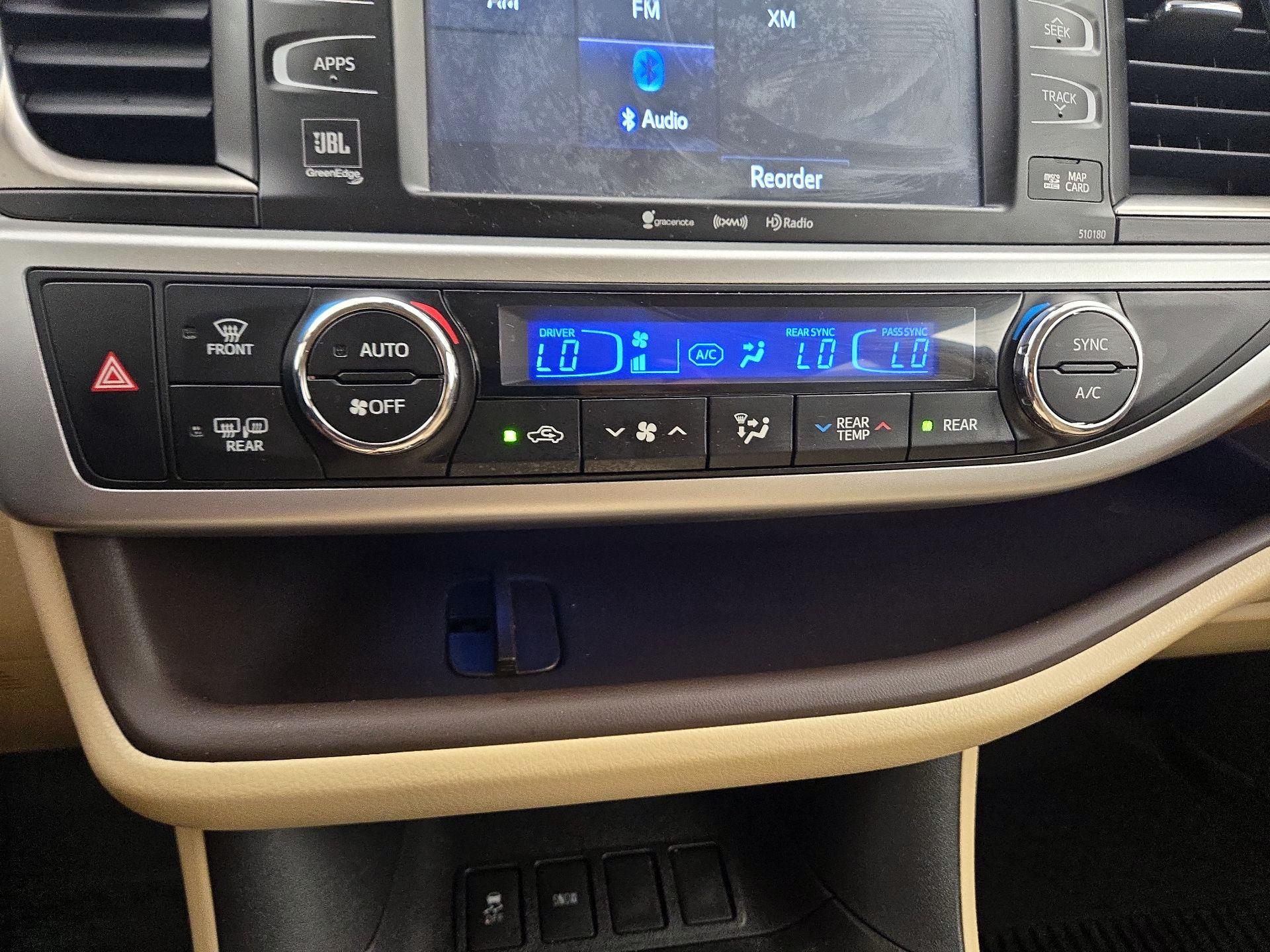 Thumbnail: 2018 Toyota Highlander - 16