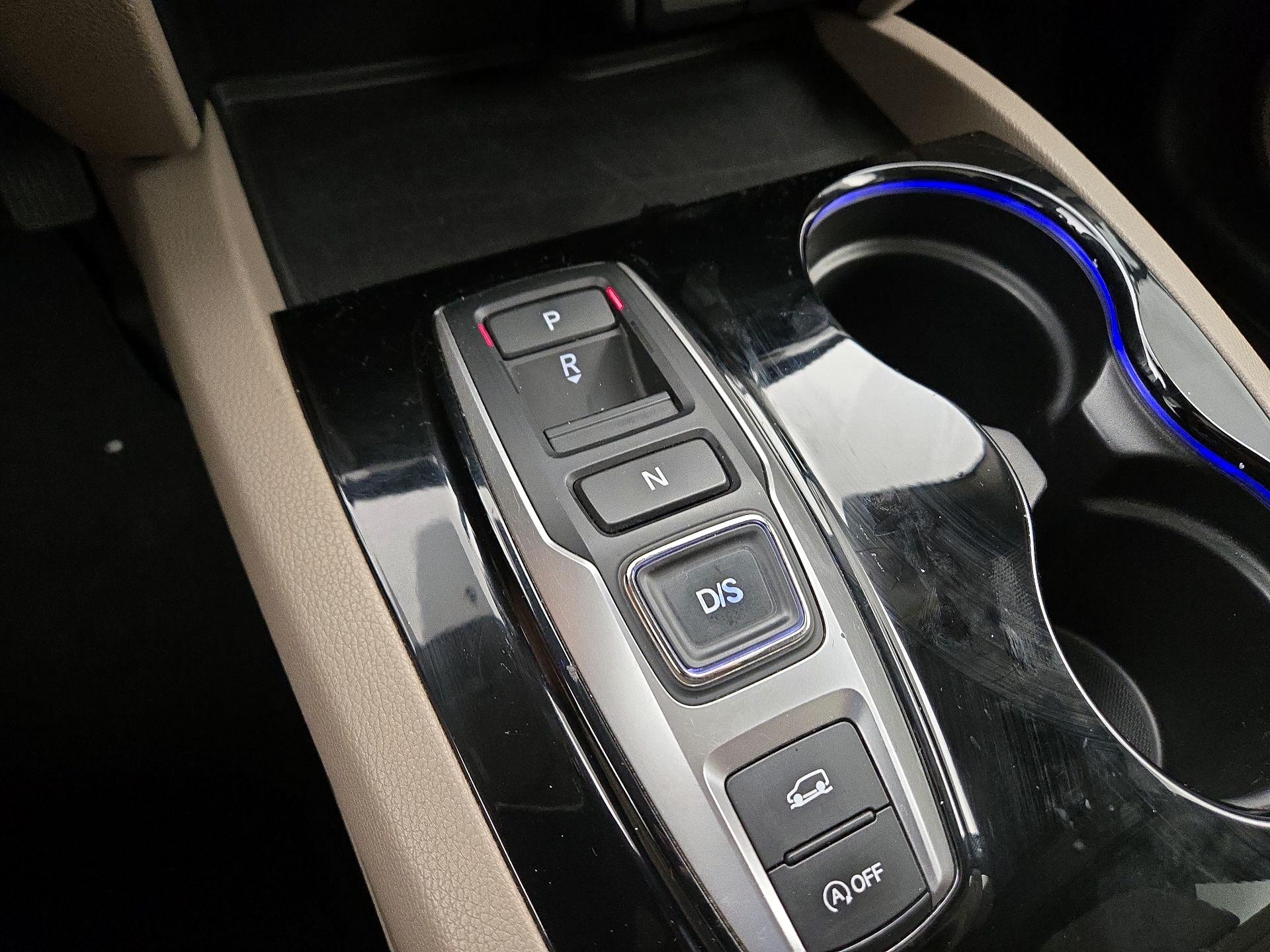 Thumbnail: 2017 Honda Pilot - 18