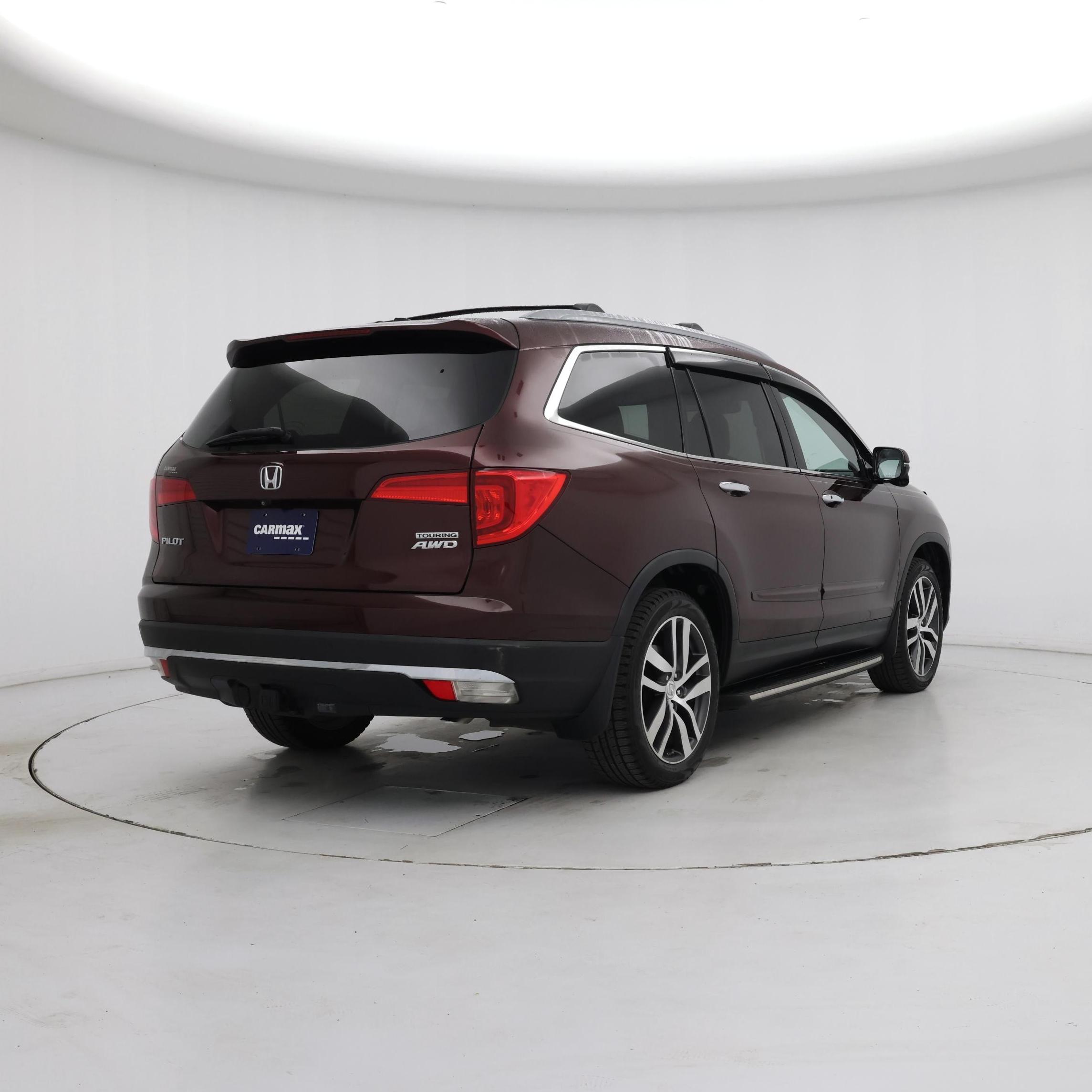 Thumbnail: 2017 Honda Pilot - 8