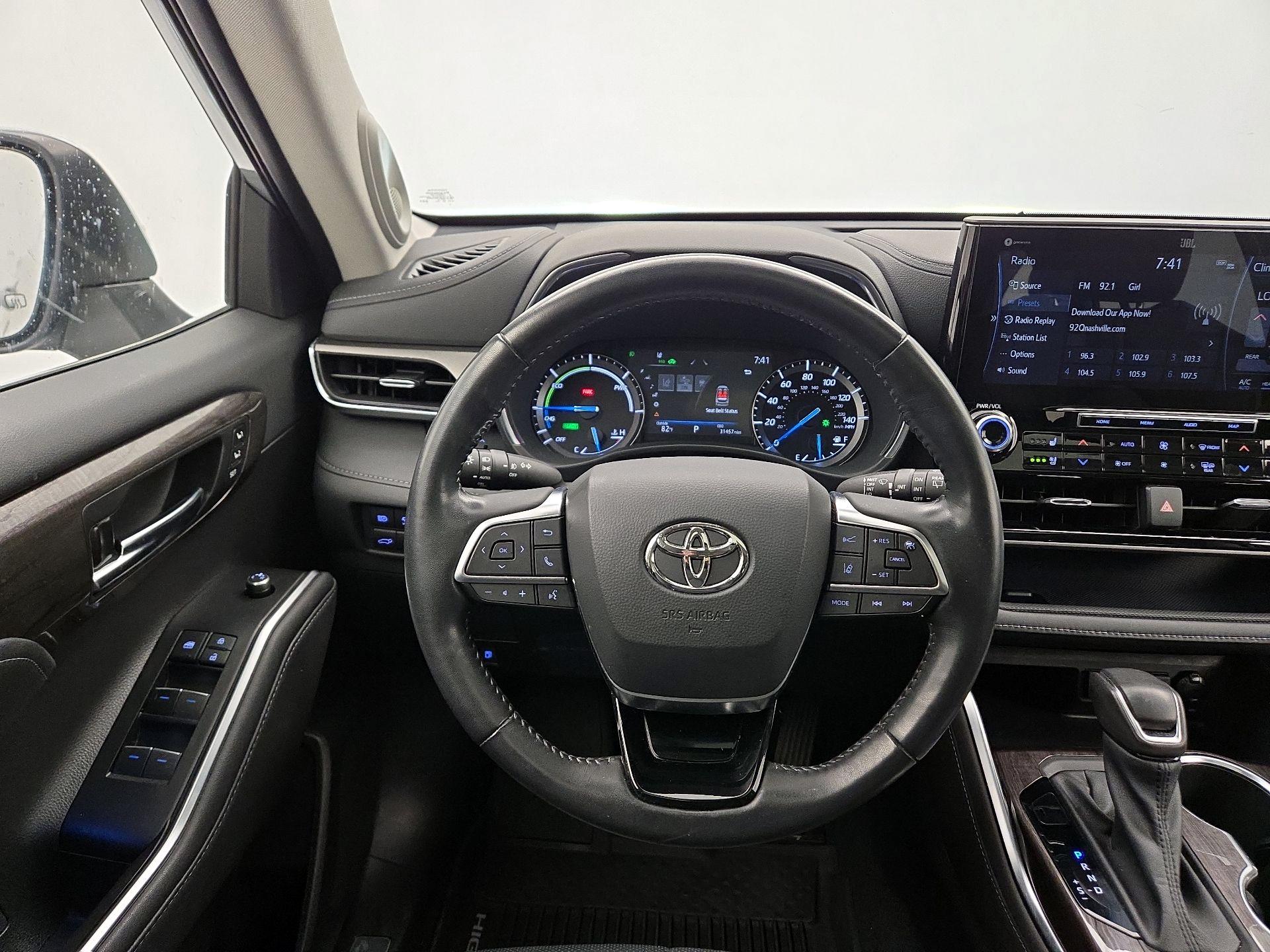 Thumbnail: 2021 Toyota Highlander - 10