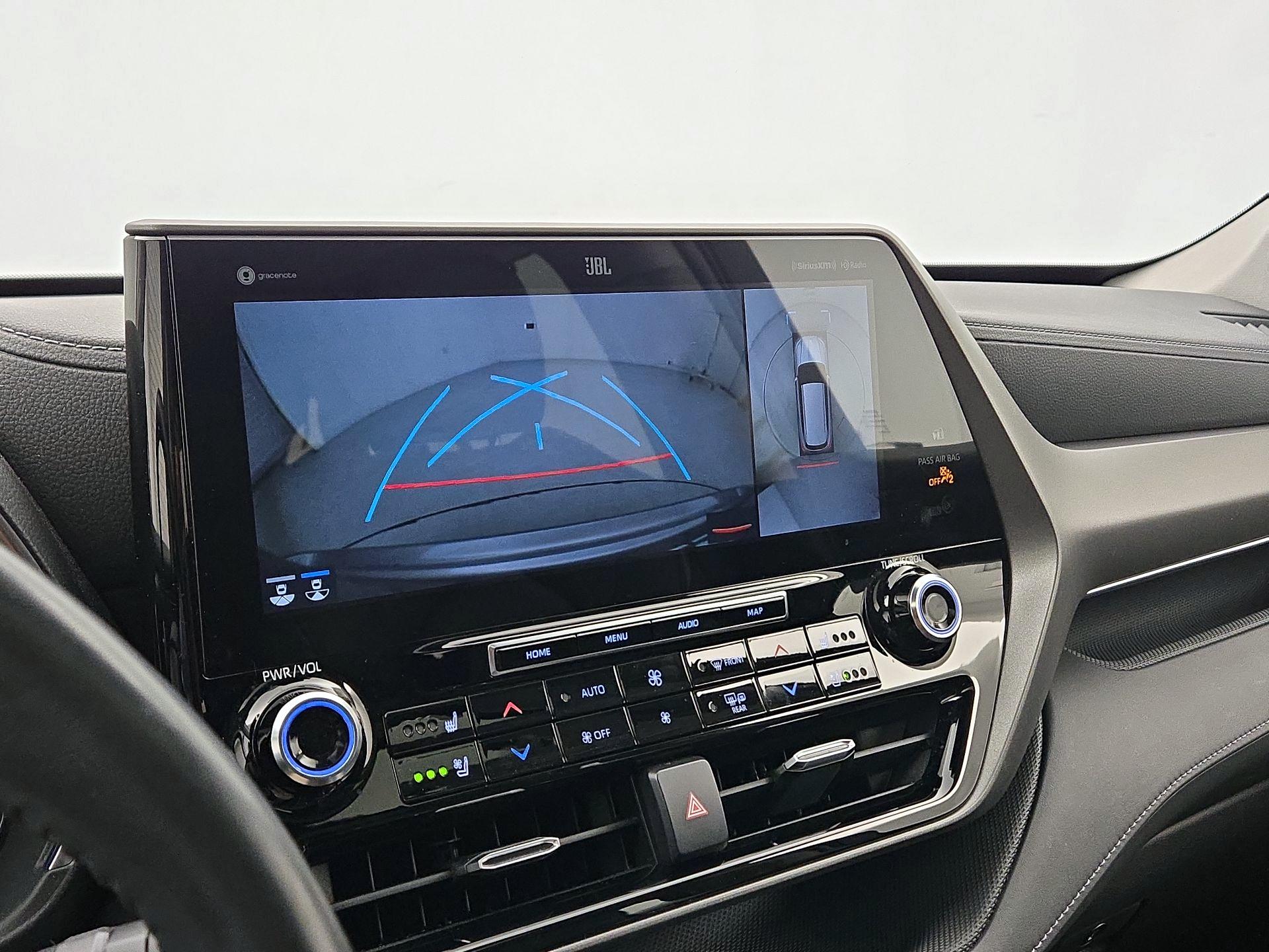 Thumbnail: 2021 Toyota Highlander - 14