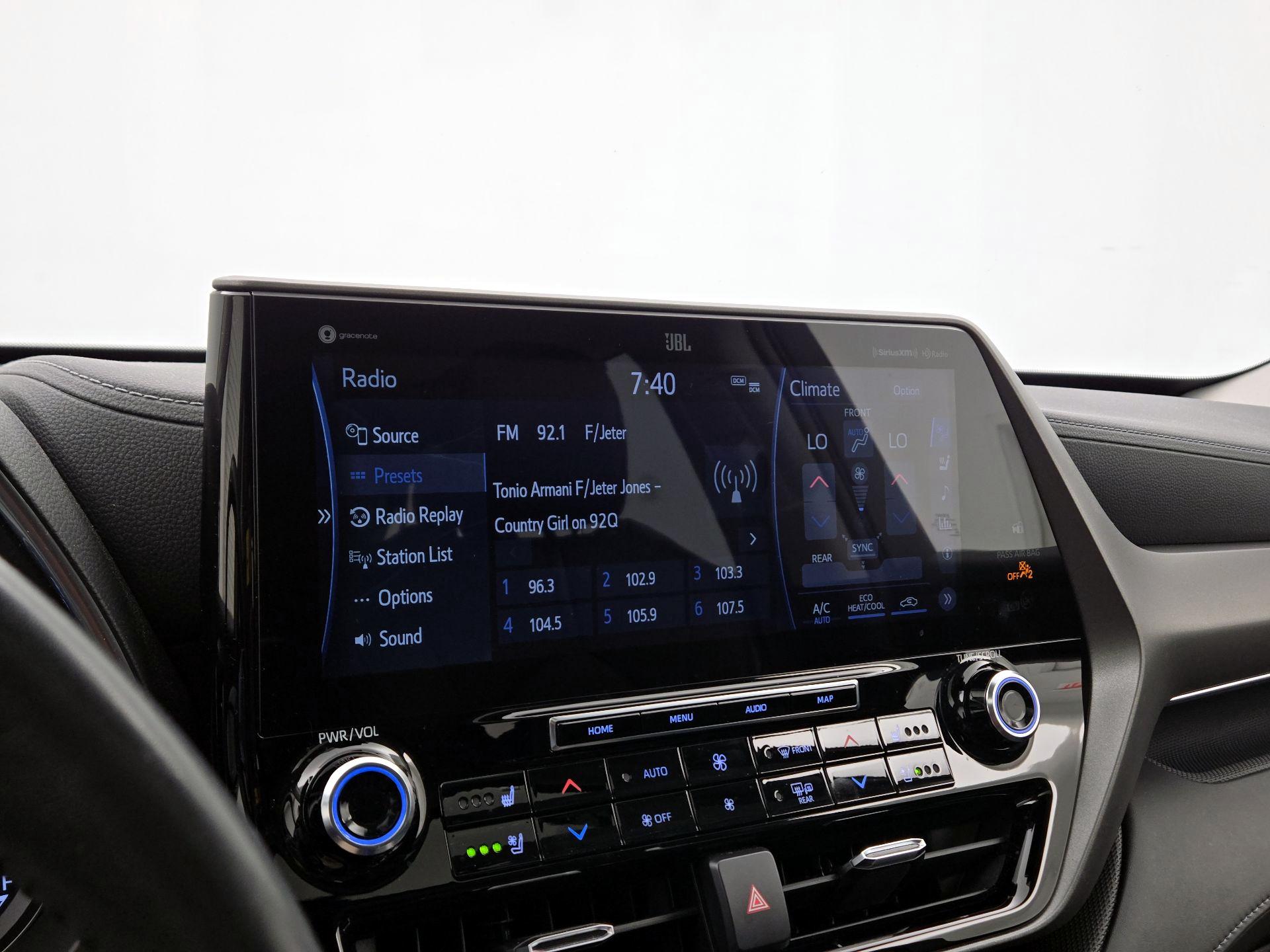 Thumbnail: 2021 Toyota Highlander - 15