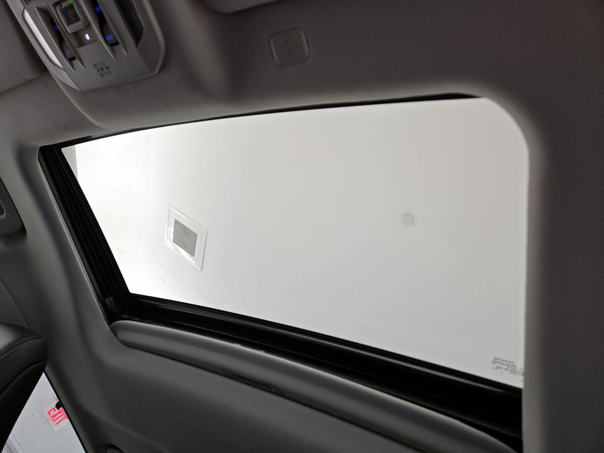 Thumbnail: 2021 Toyota Highlander - 19