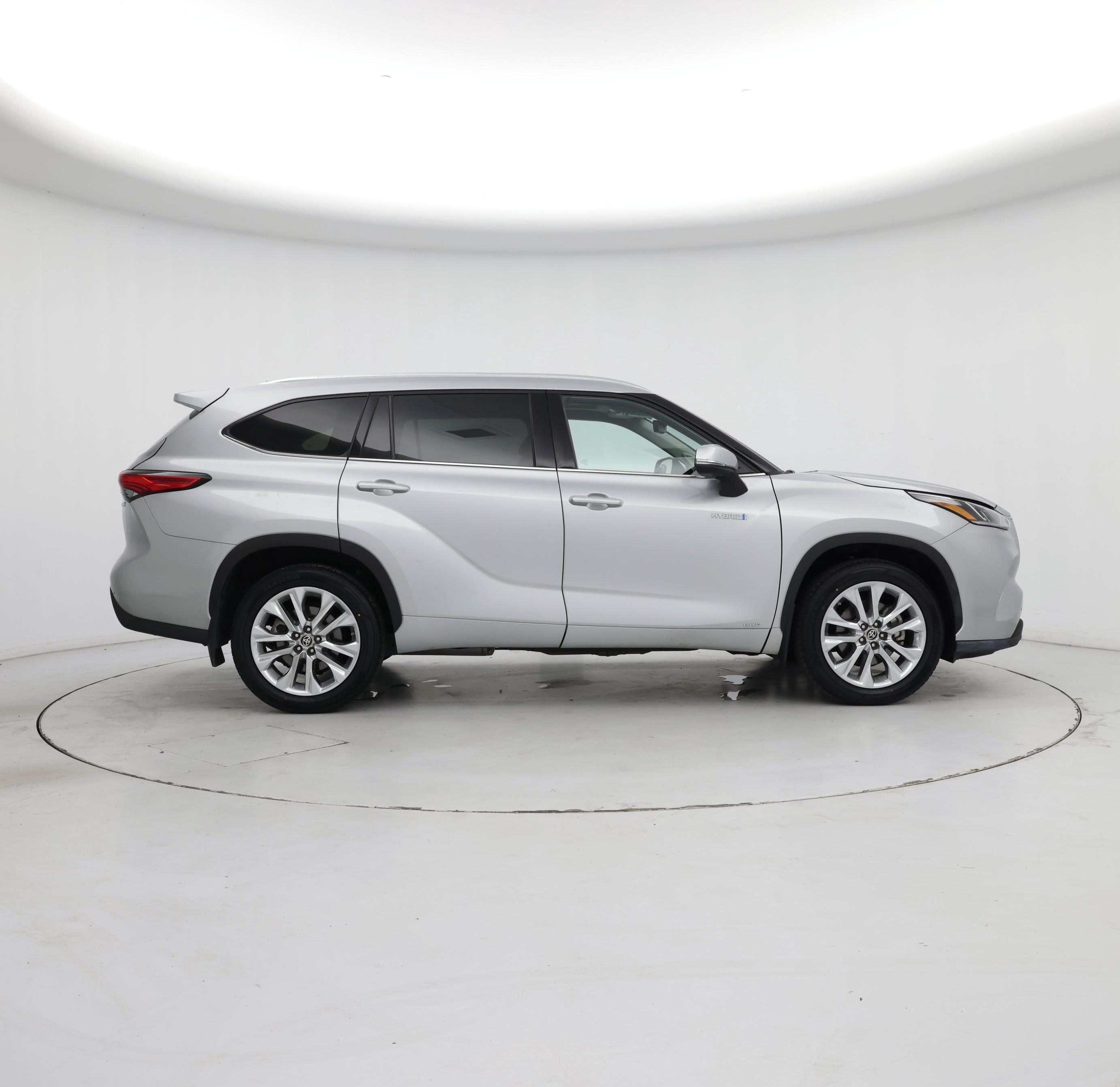 Thumbnail: 2021 Toyota Highlander - 7