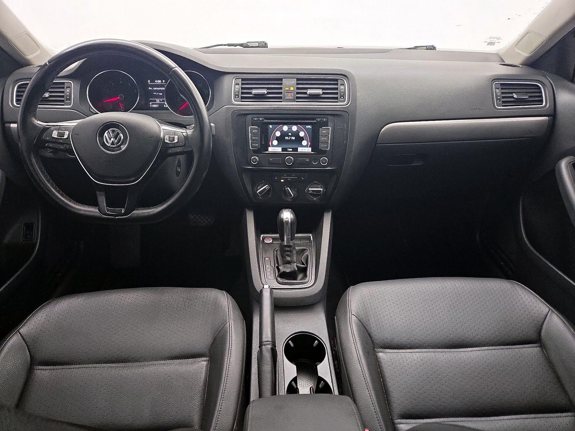 Thumbnail: 2015 Volkswagen Jetta - 9