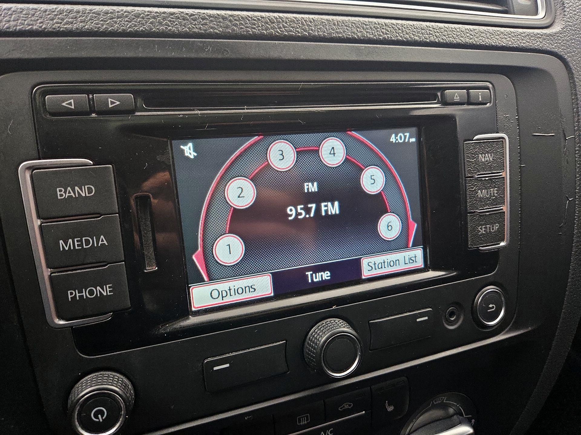 Thumbnail: 2015 Volkswagen Jetta - 15