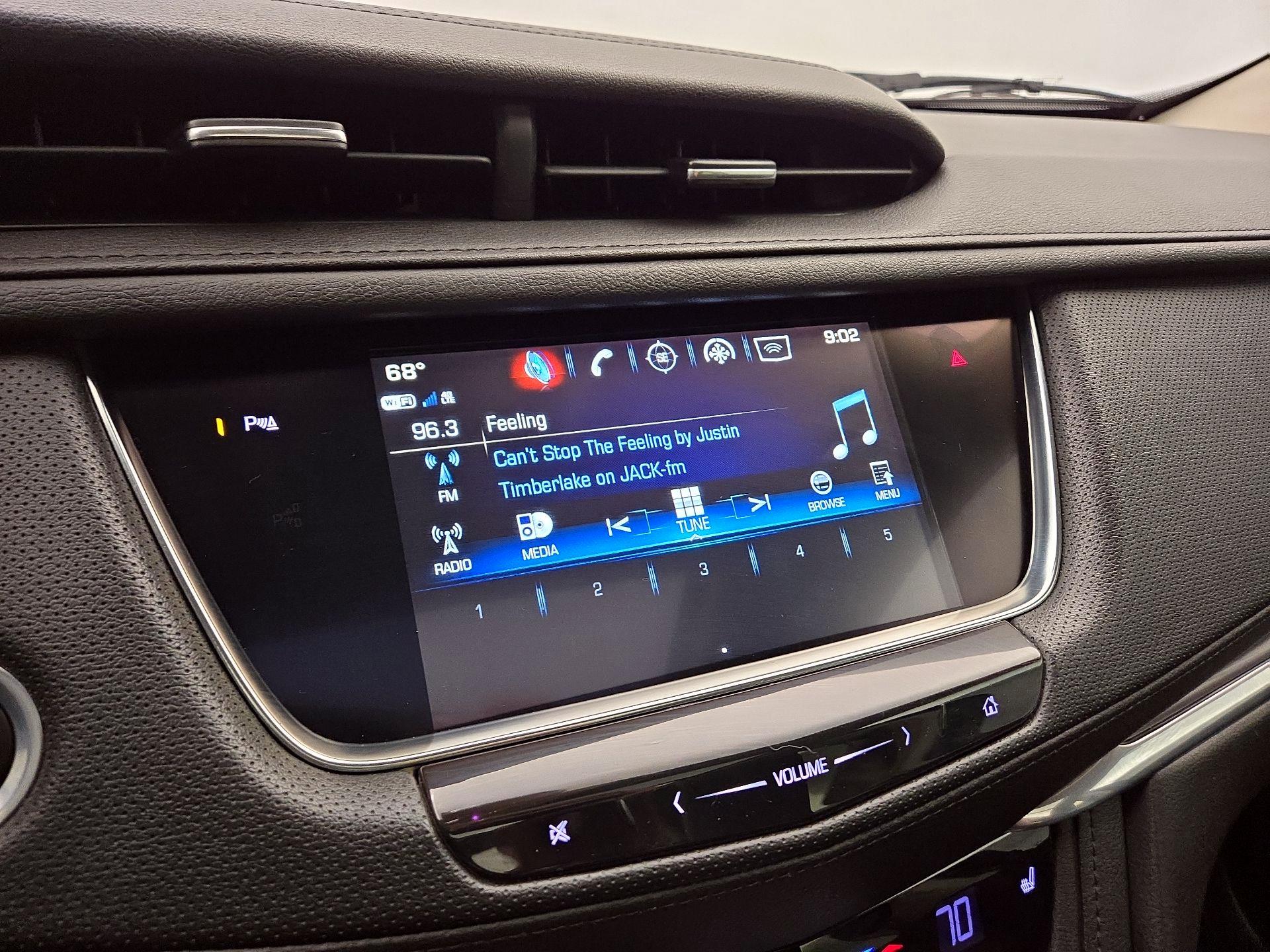 Thumbnail: 2018 Cadillac XT5 - 16