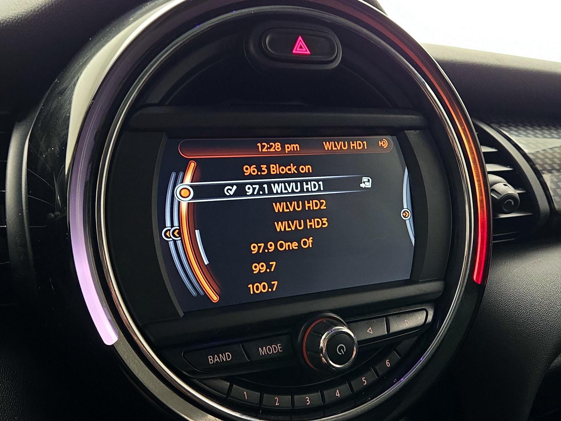 Thumbnail: 2016 MINI Cooper Hardtop - 14
