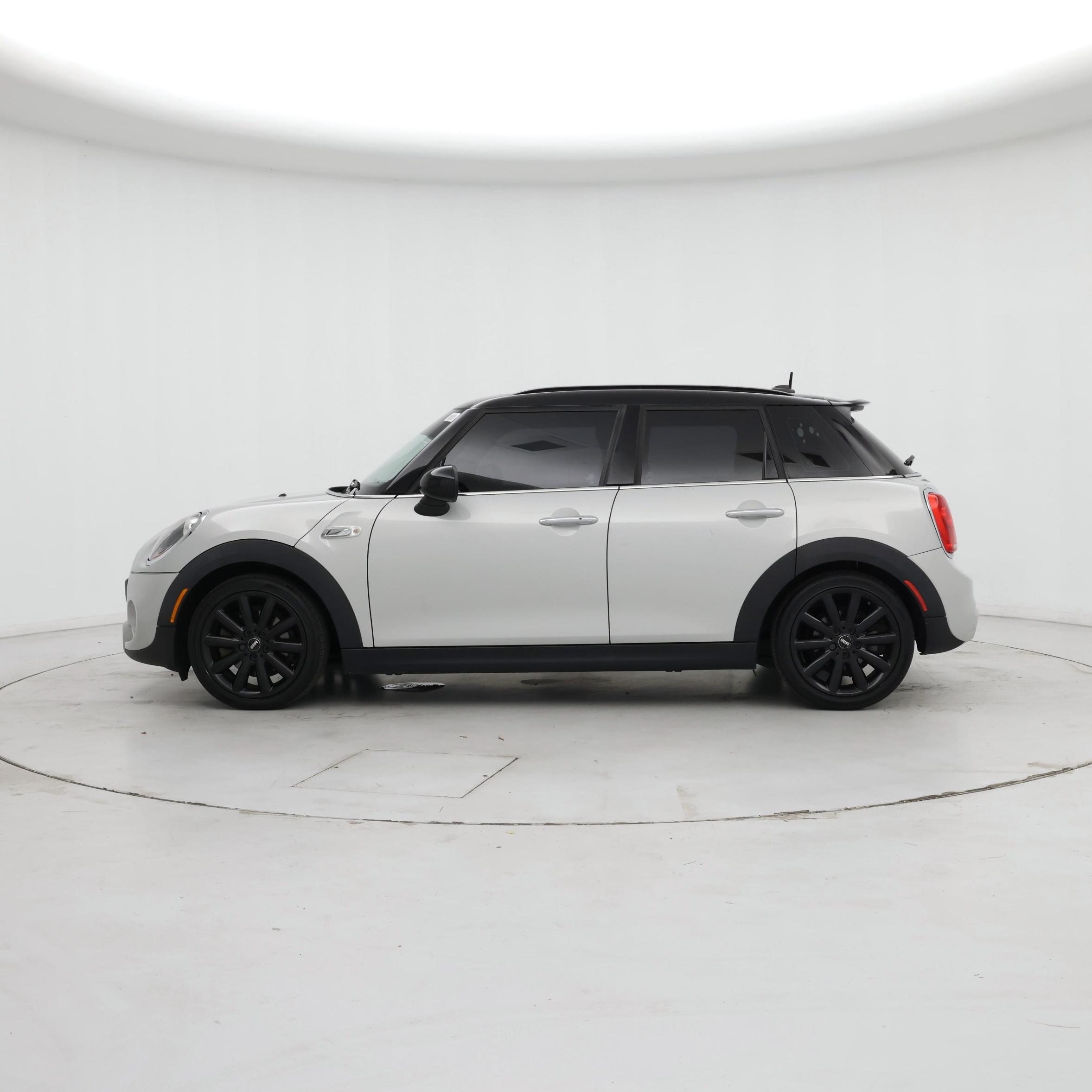 Thumbnail: 2016 MINI Cooper Hardtop - 3