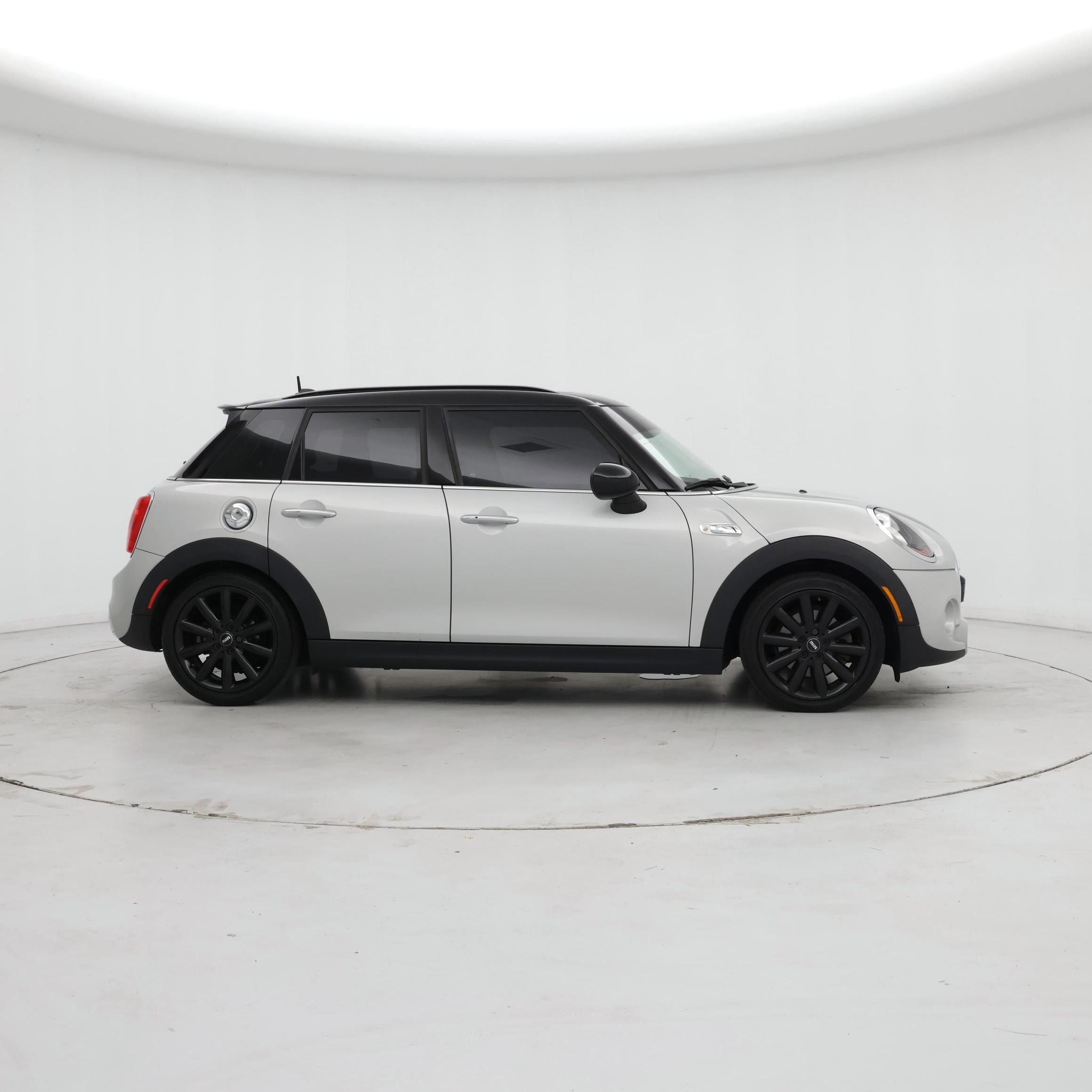 Thumbnail: 2016 MINI Cooper Hardtop - 7