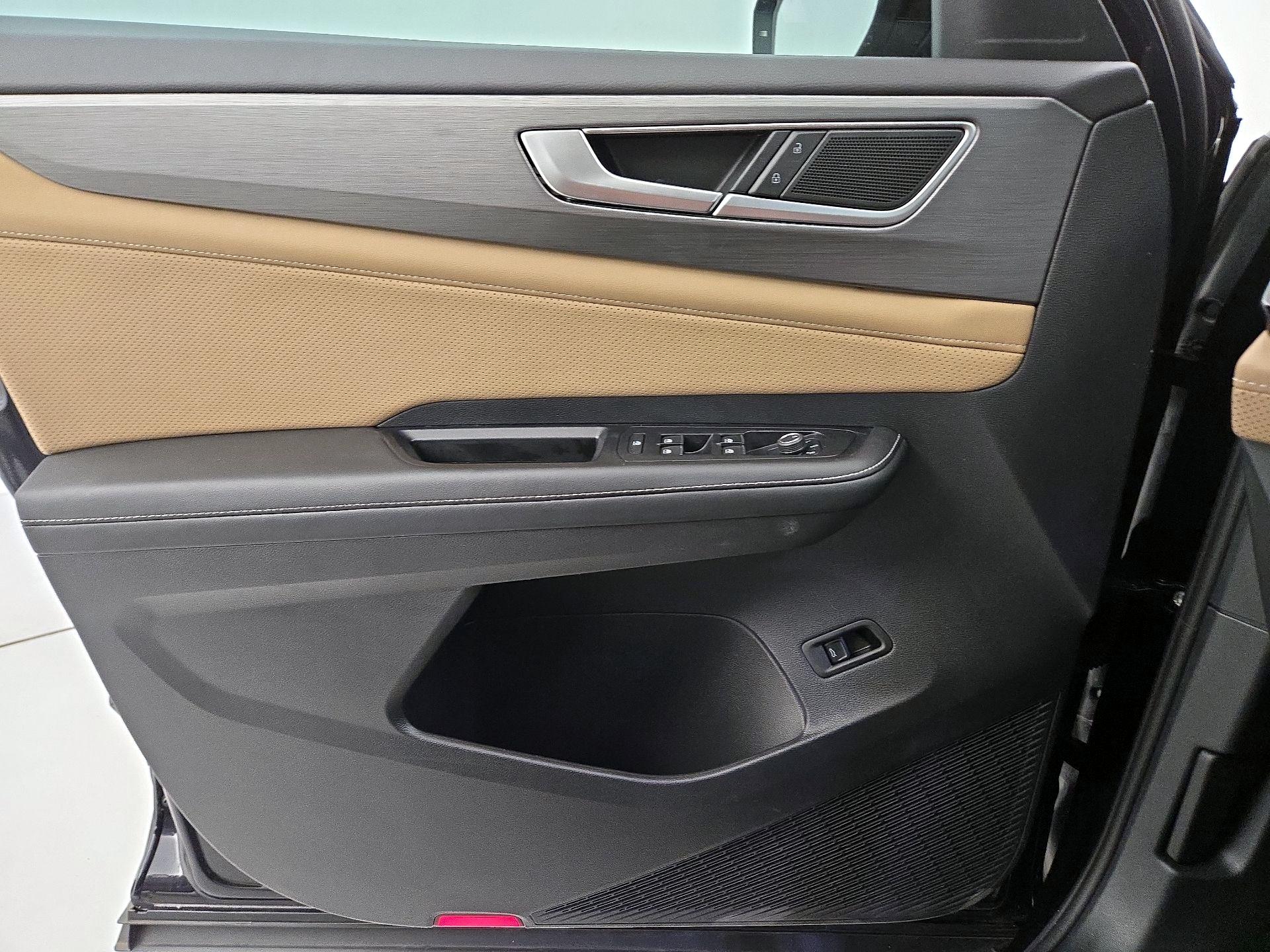 Thumbnail: 2024 Volkswagen Atlas - 12