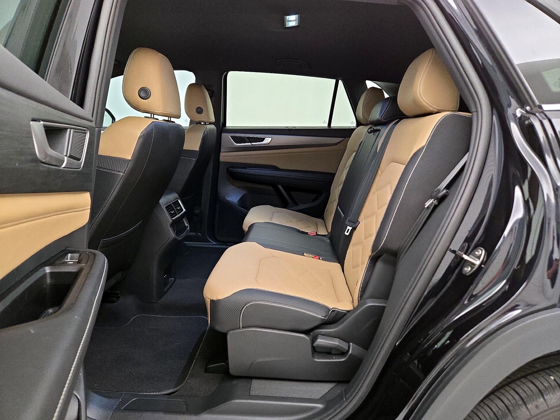 Thumbnail: 2024 Volkswagen Atlas - 19