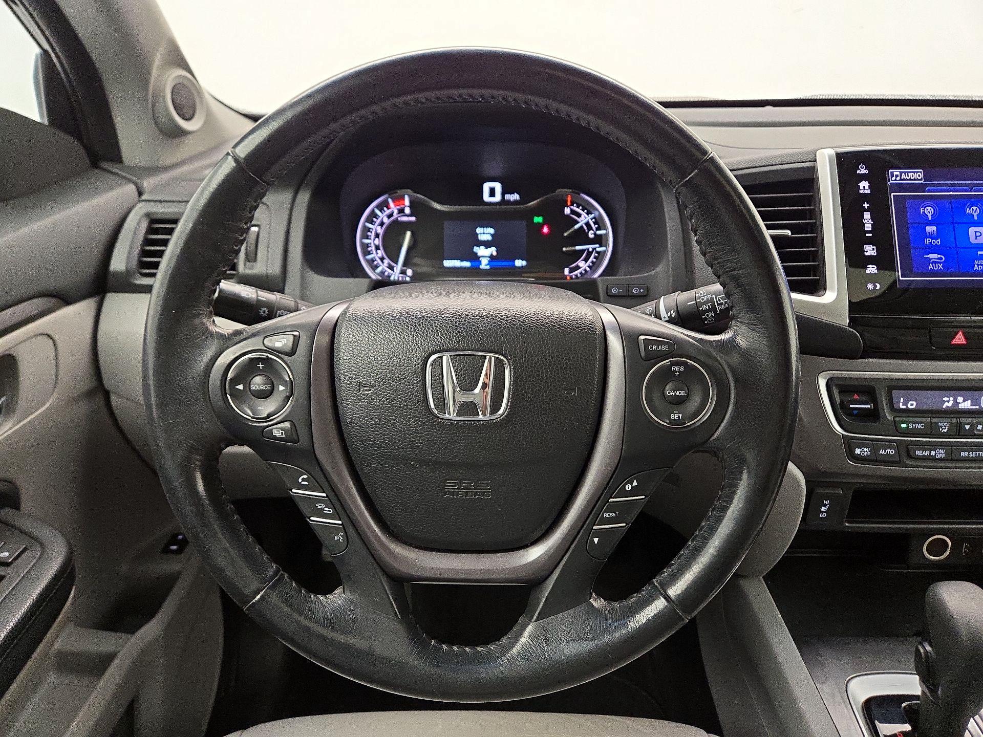 Thumbnail: 2018 Honda Pilot - 10