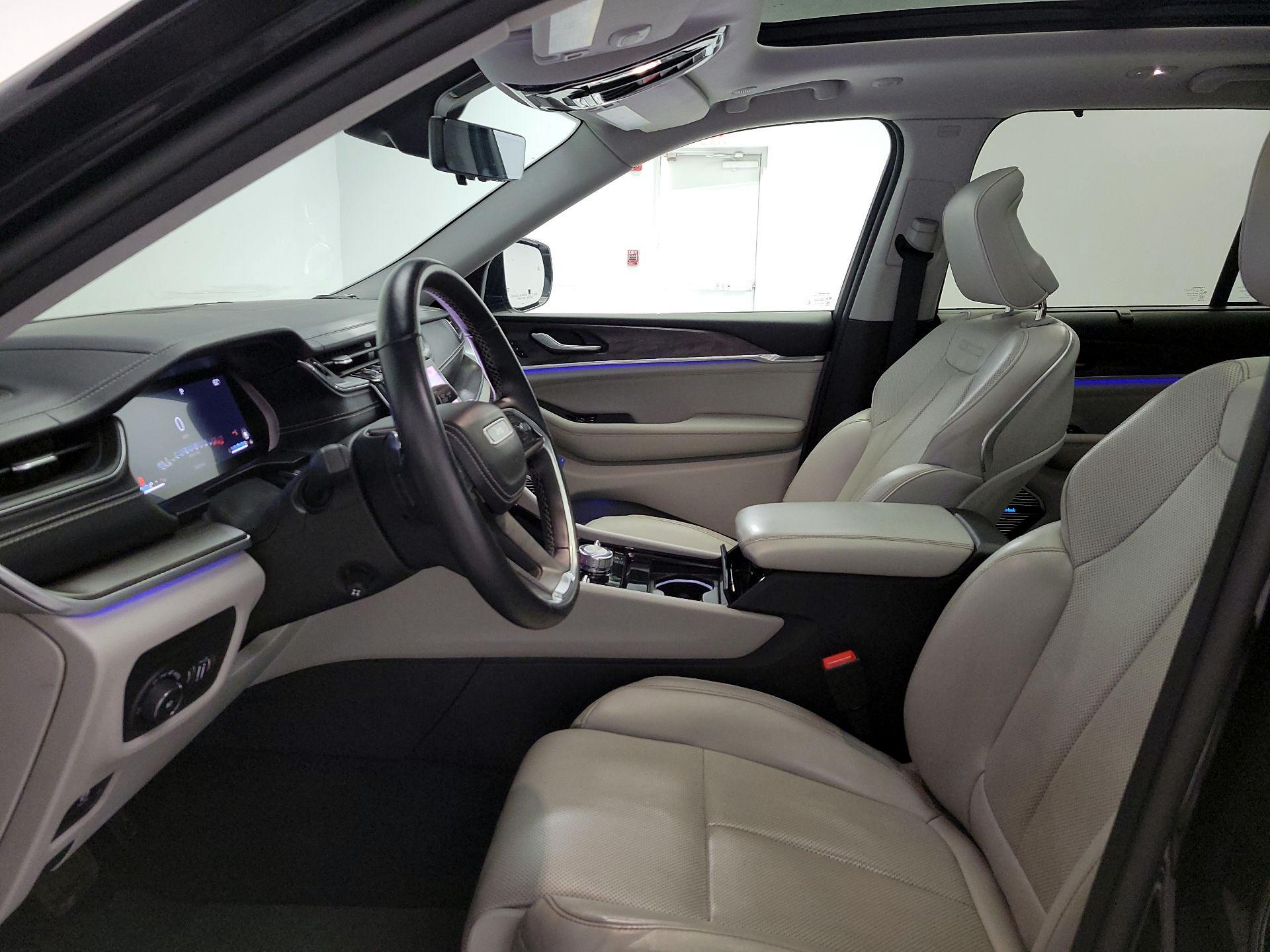 Thumbnail: 2022 Jeep Grand Cherokee - 11
