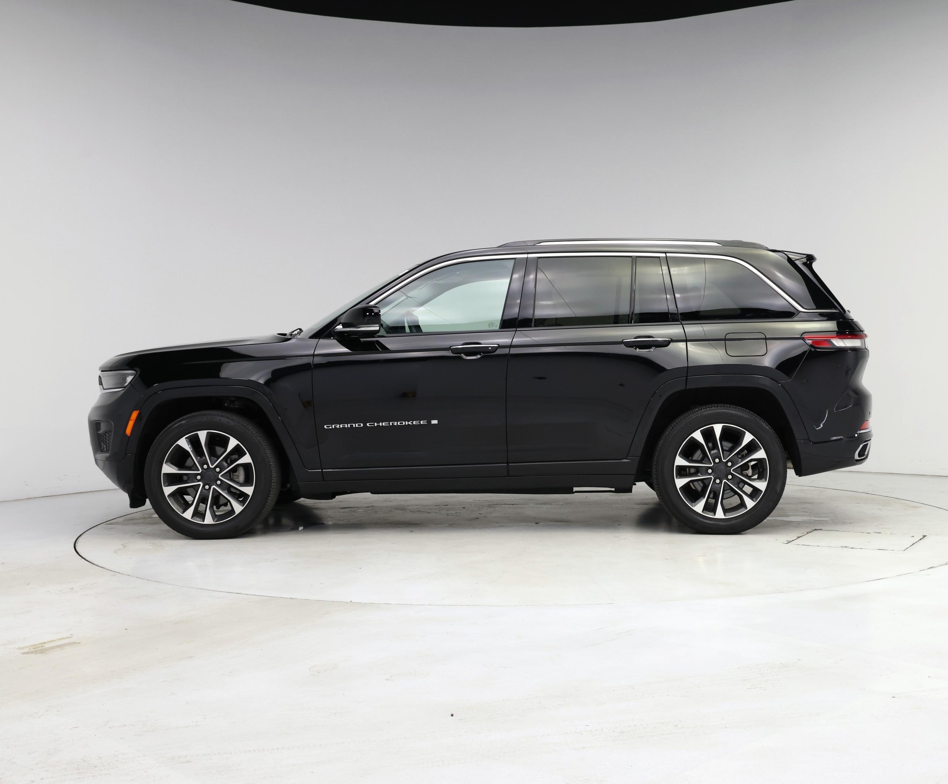 Thumbnail: 2022 Jeep Grand Cherokee - 3