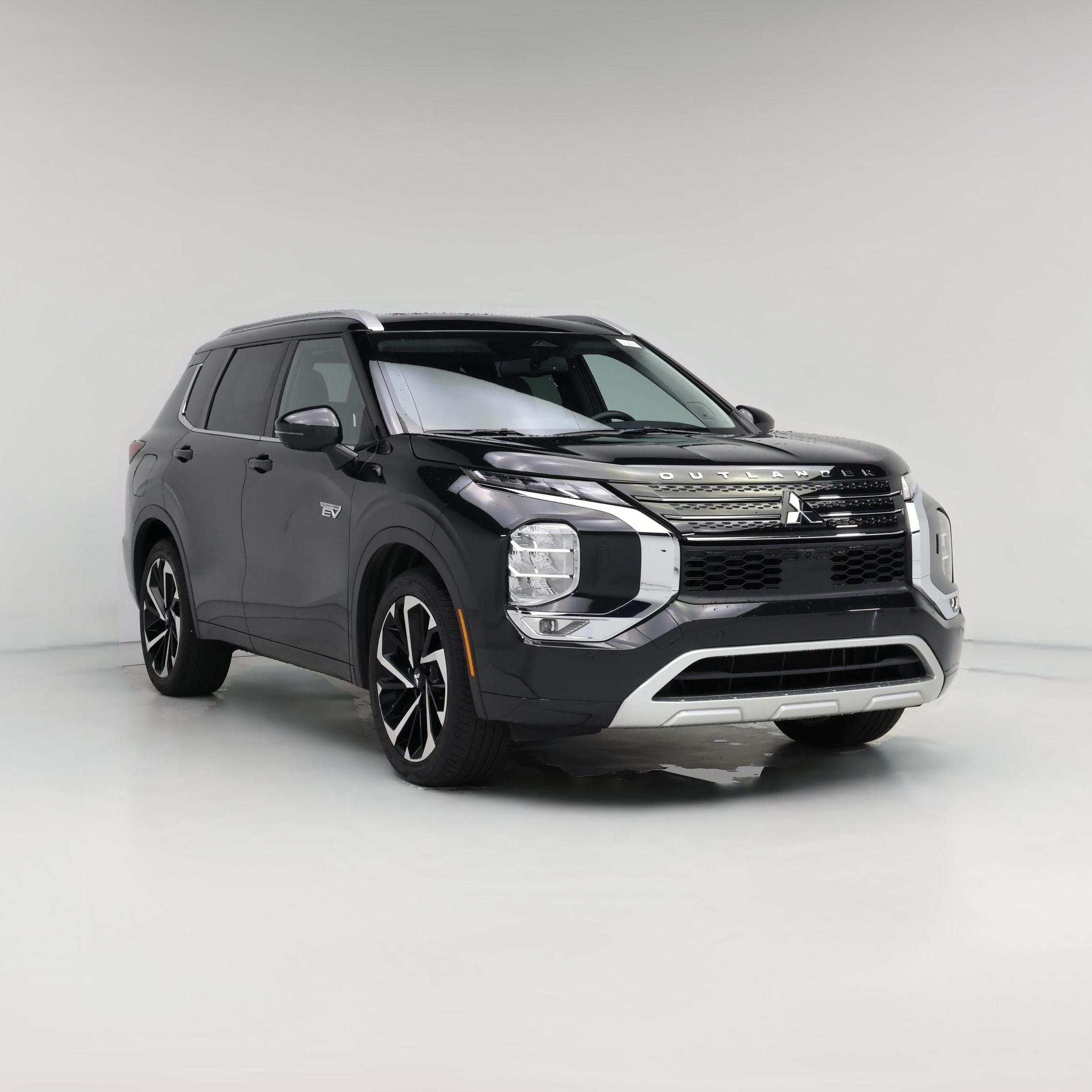 Thumbnail: 2023 Mitsubishi Outlander - 1