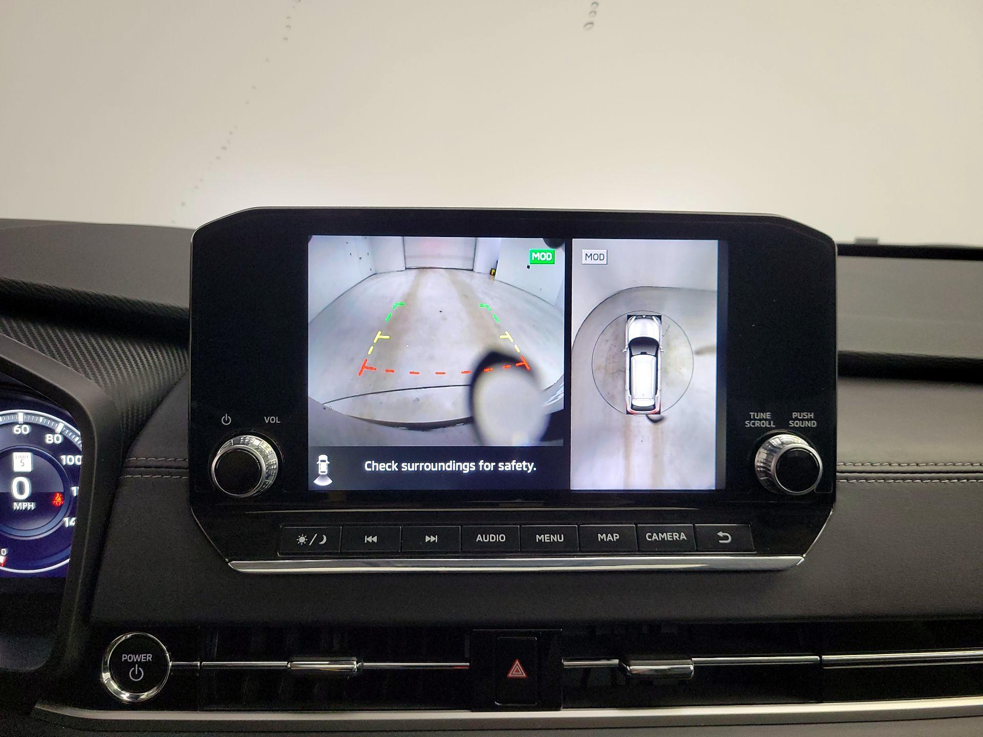 Thumbnail: 2023 Mitsubishi Outlander - 15