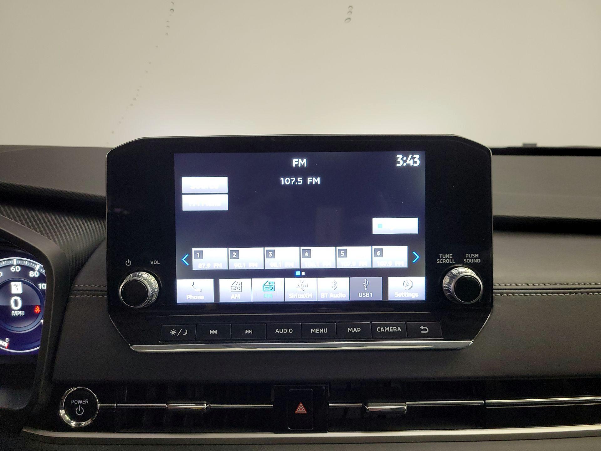 Thumbnail: 2023 Mitsubishi Outlander - 16