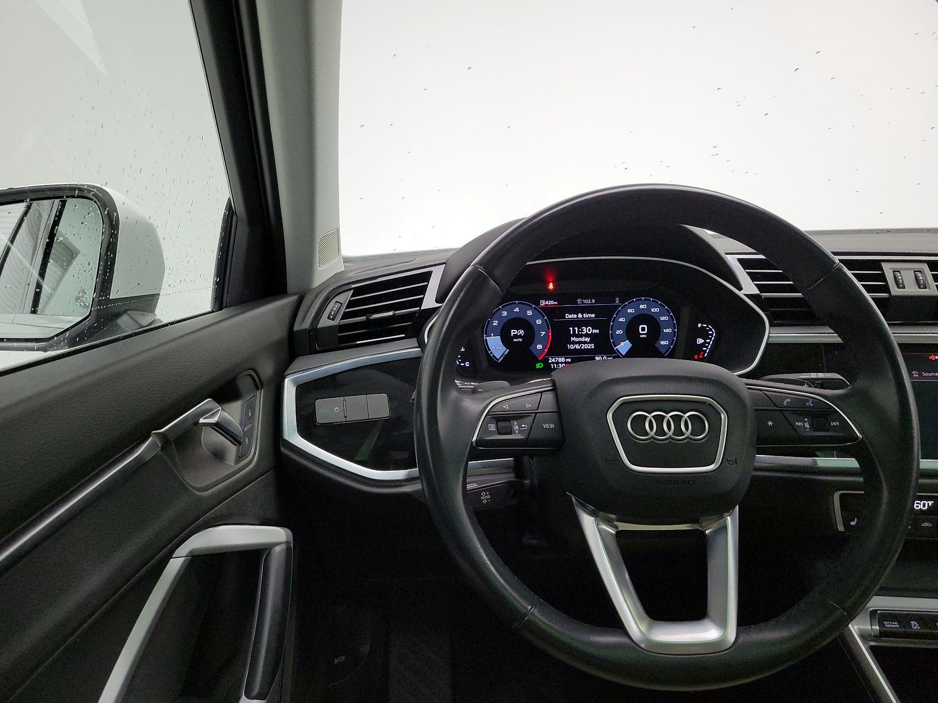 Thumbnail: 2022 Audi Q3 - 10