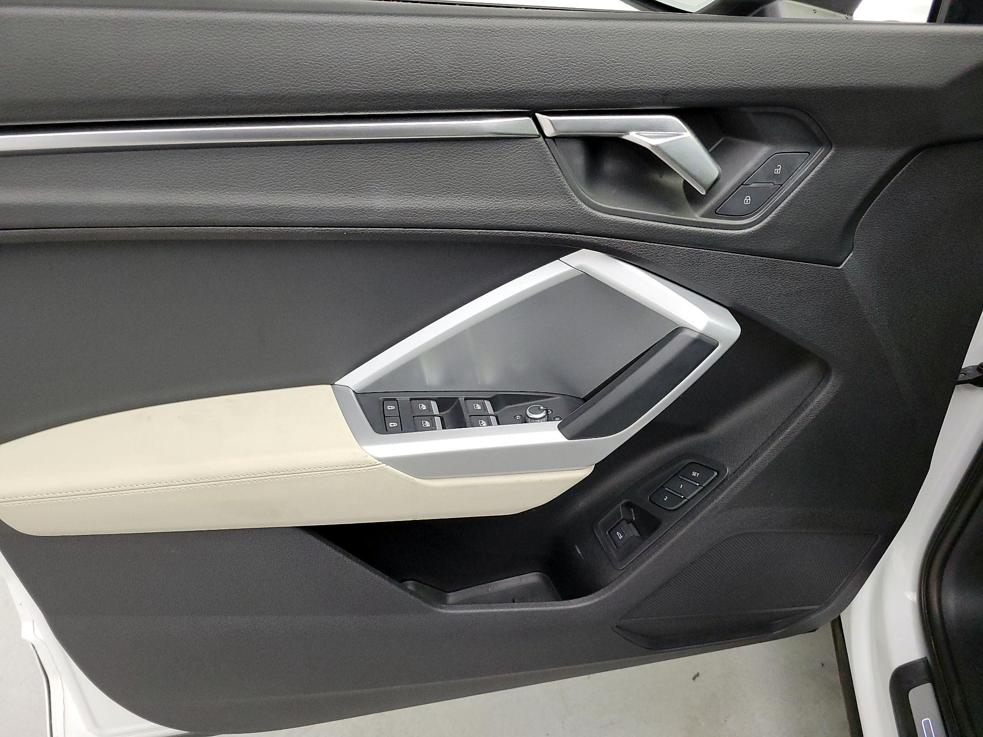 Thumbnail: 2022 Audi Q3 - 12