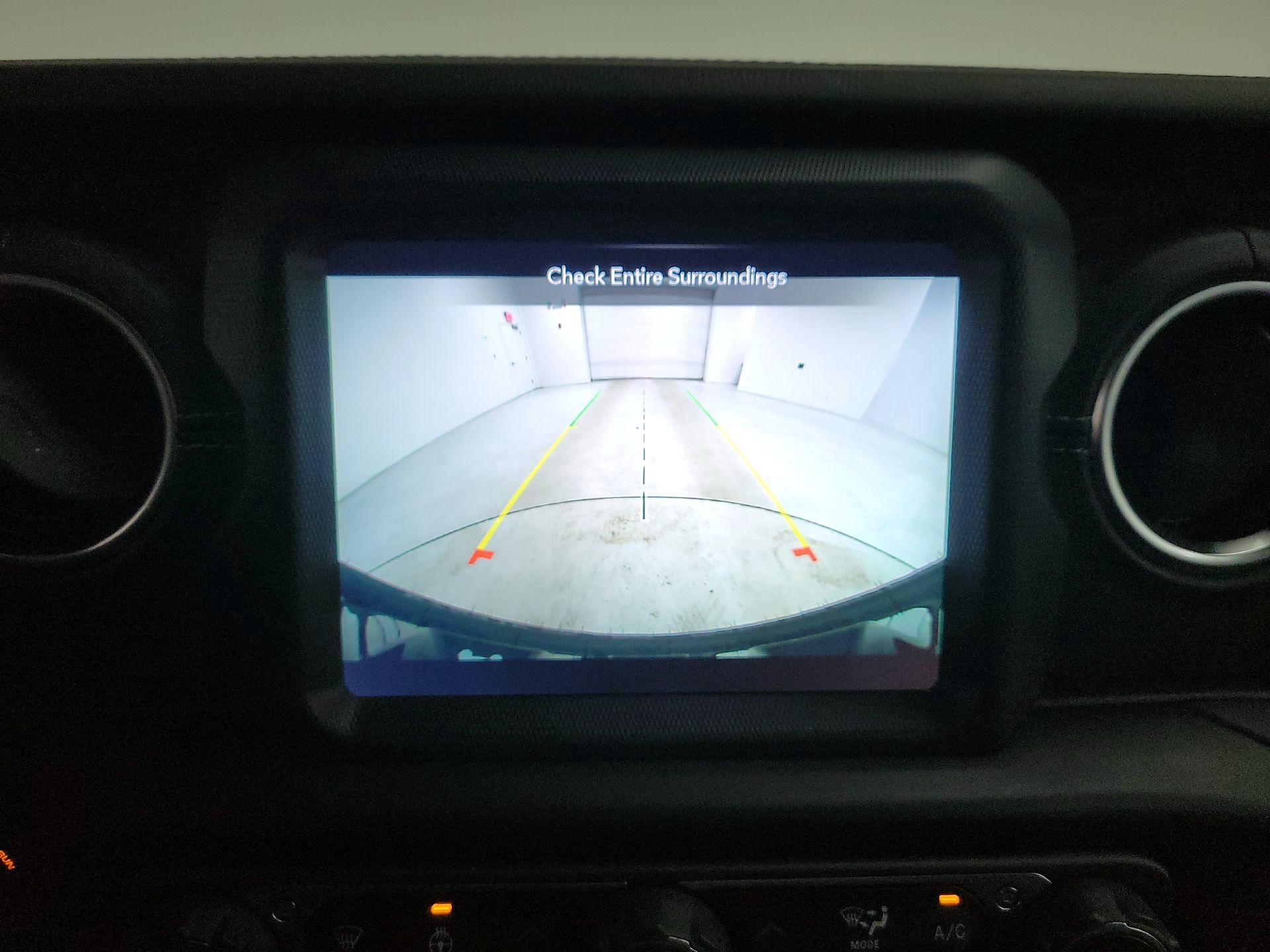 Thumbnail: 2021 Jeep Wrangler - 15