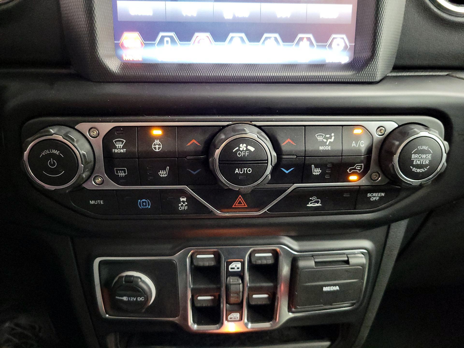 Thumbnail: 2021 Jeep Wrangler - 17