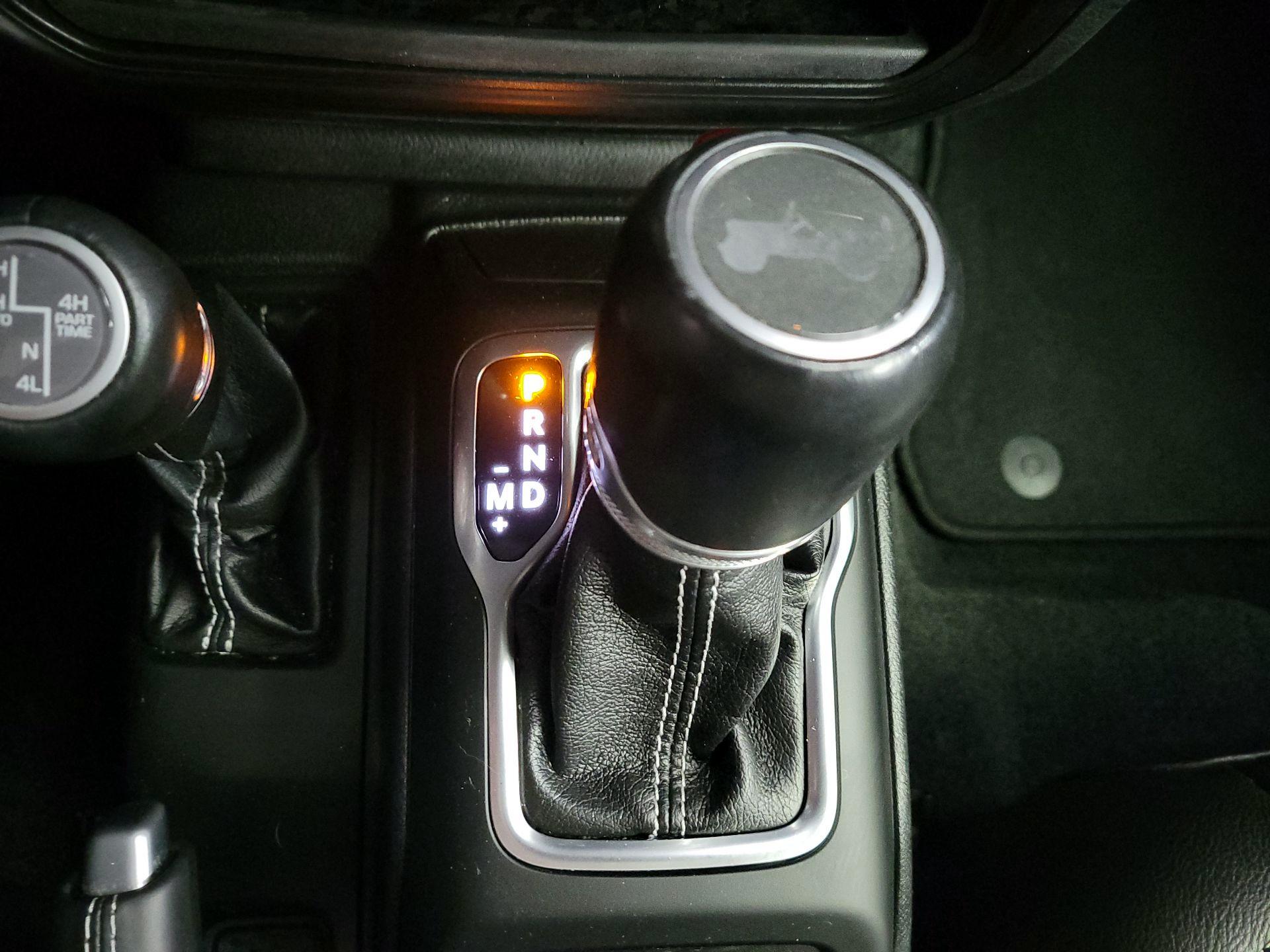 Thumbnail: 2021 Jeep Wrangler - 18