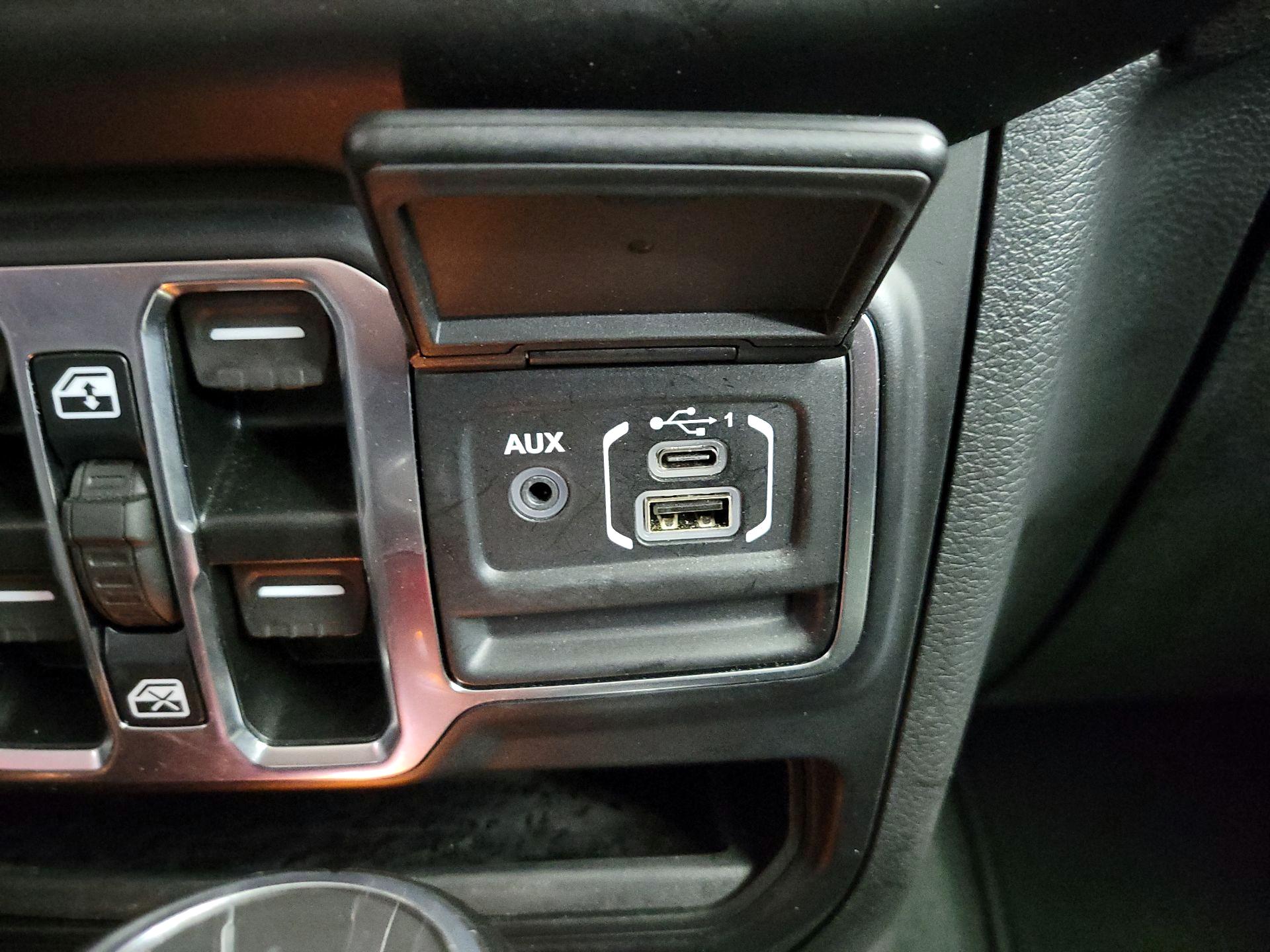 Thumbnail: 2021 Jeep Wrangler - 19