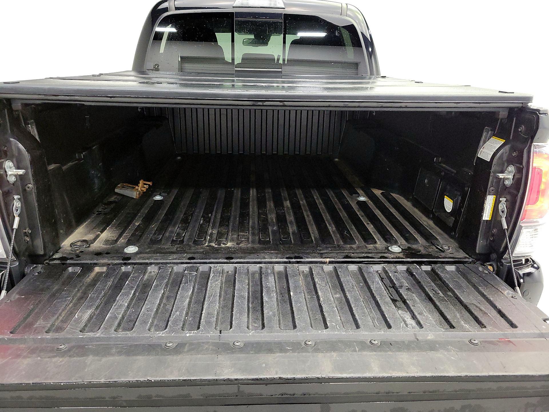 Thumbnail: 2021 Toyota Tacoma - 20
