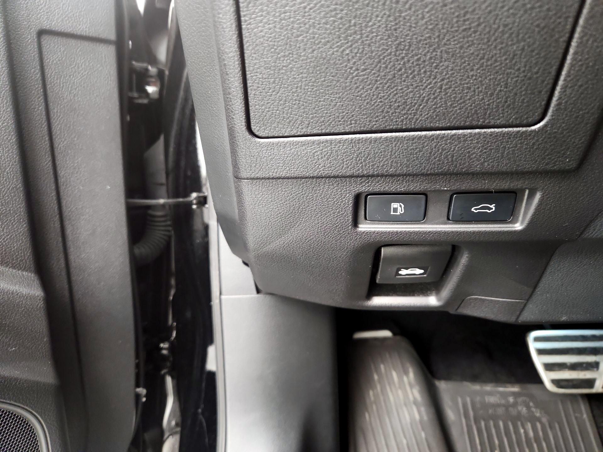 Thumbnail: 2023 Lexus ES - 13