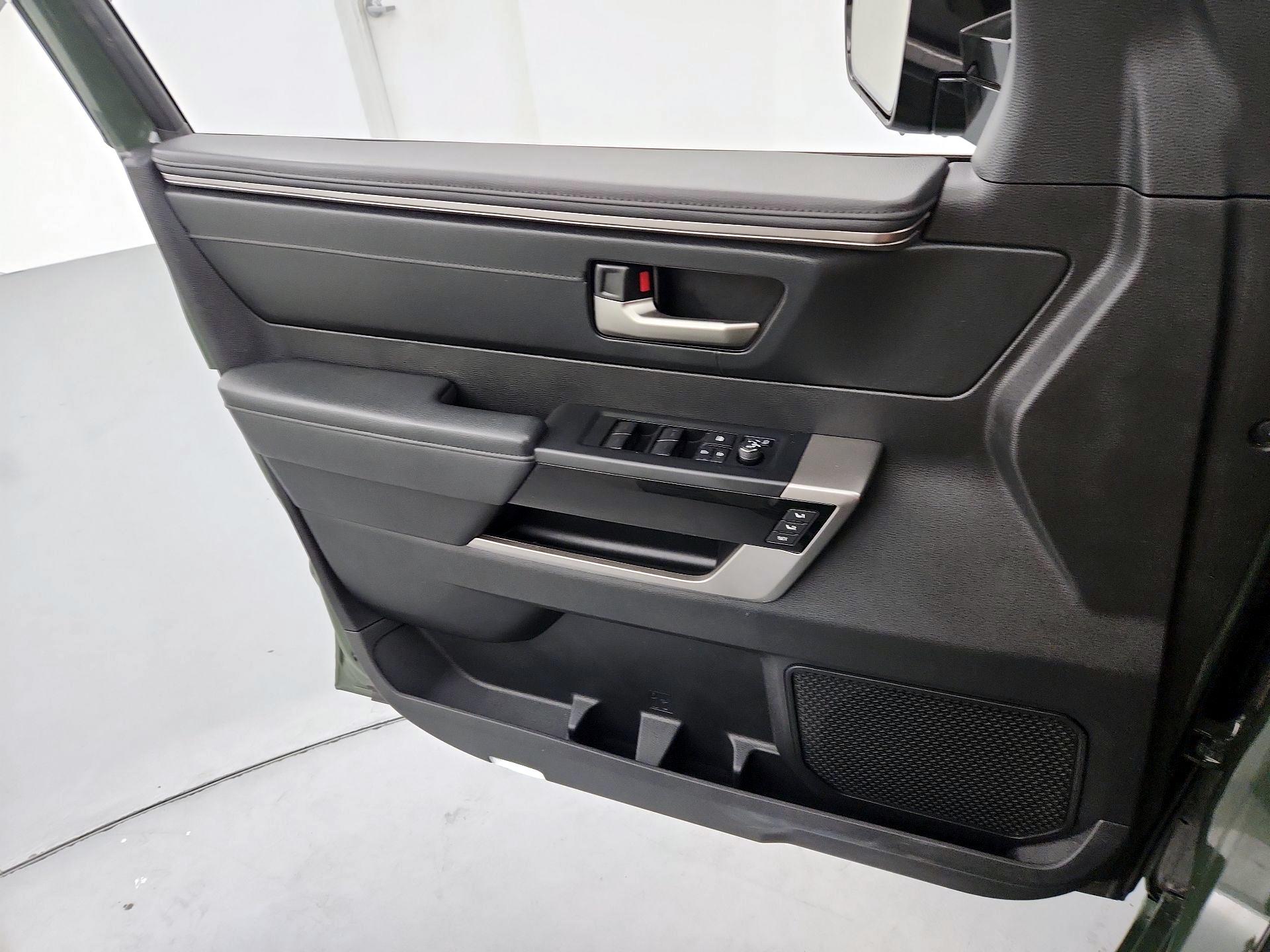 Thumbnail: 2022 Toyota Tundra - 12