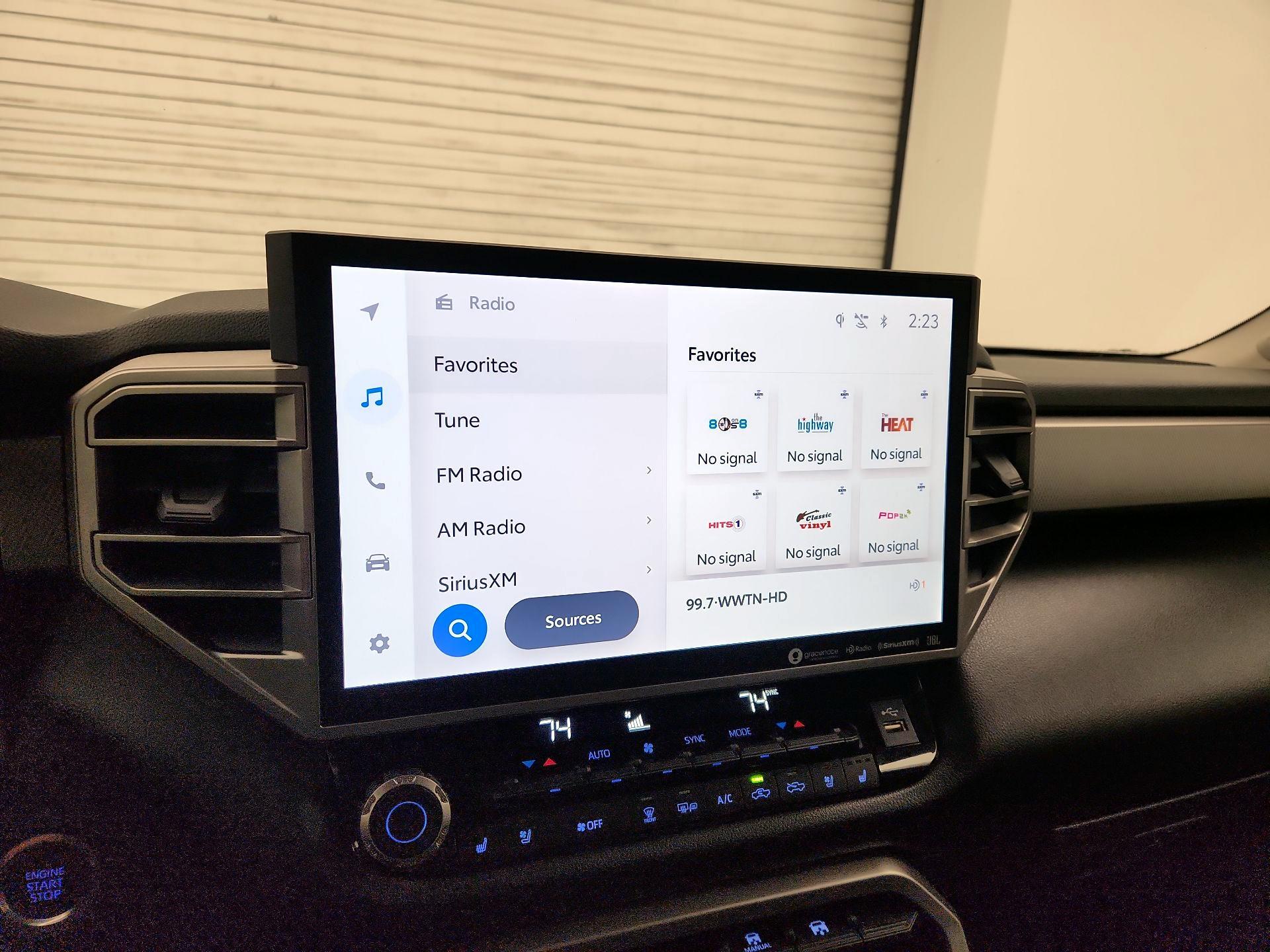 Thumbnail: 2022 Toyota Tundra - 15