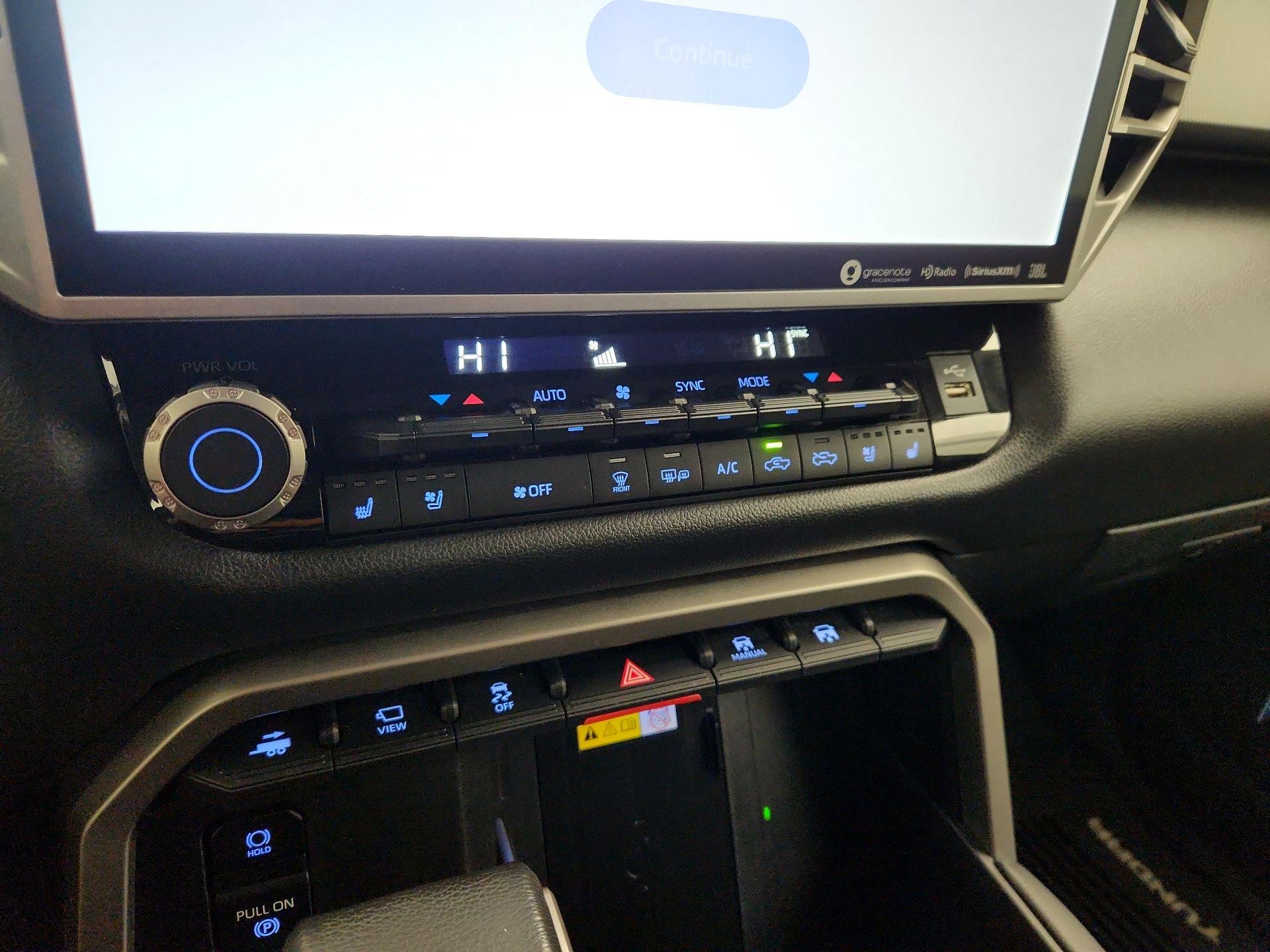 Thumbnail: 2022 Toyota Tundra - 16