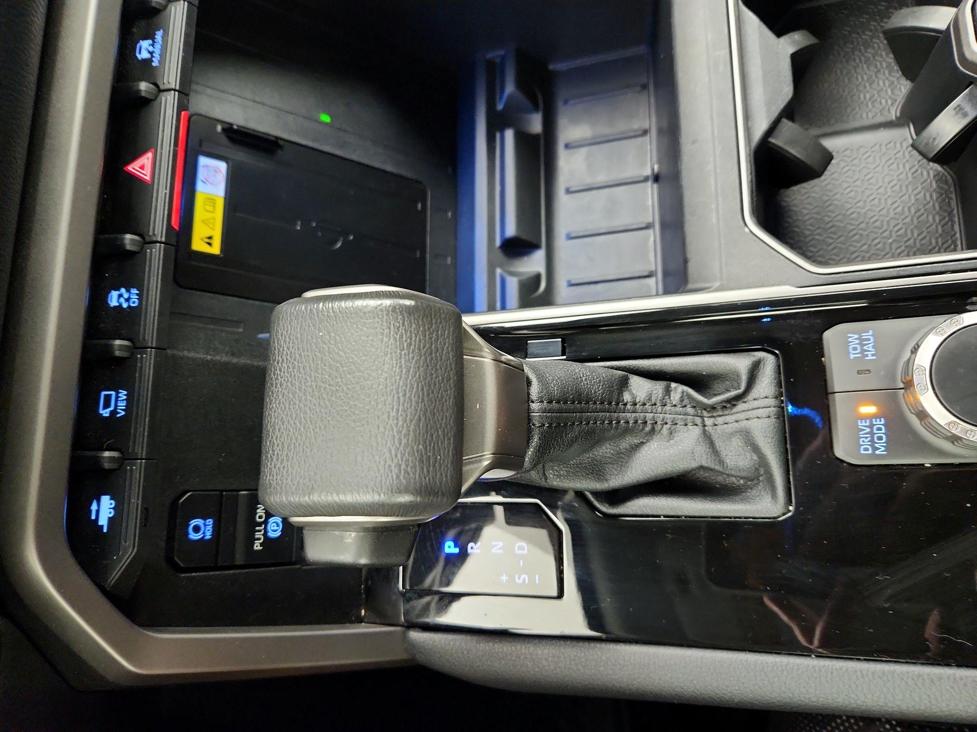 Thumbnail: 2022 Toyota Tundra - 17