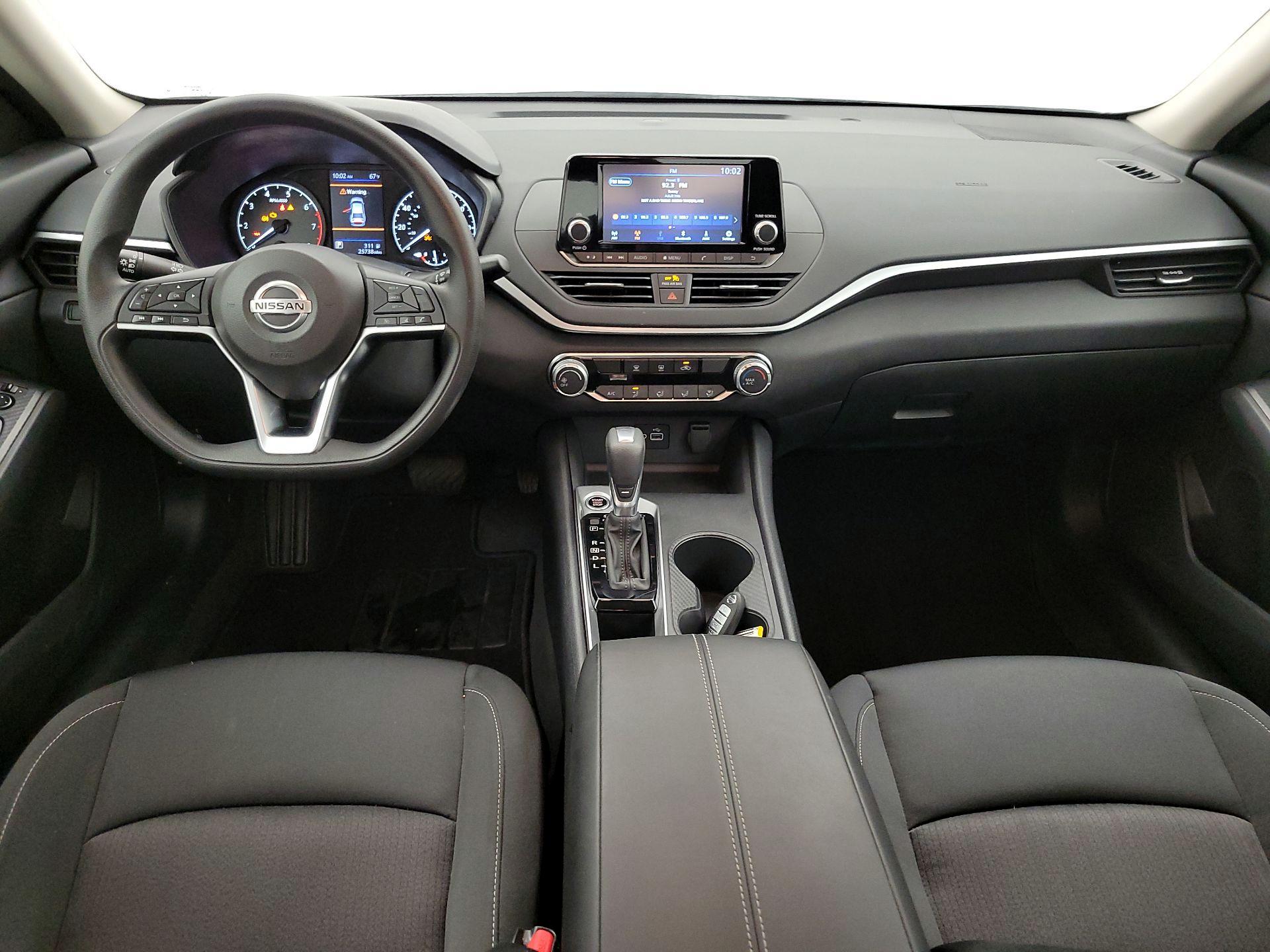 Thumbnail: 2022 Nissan Altima - 9