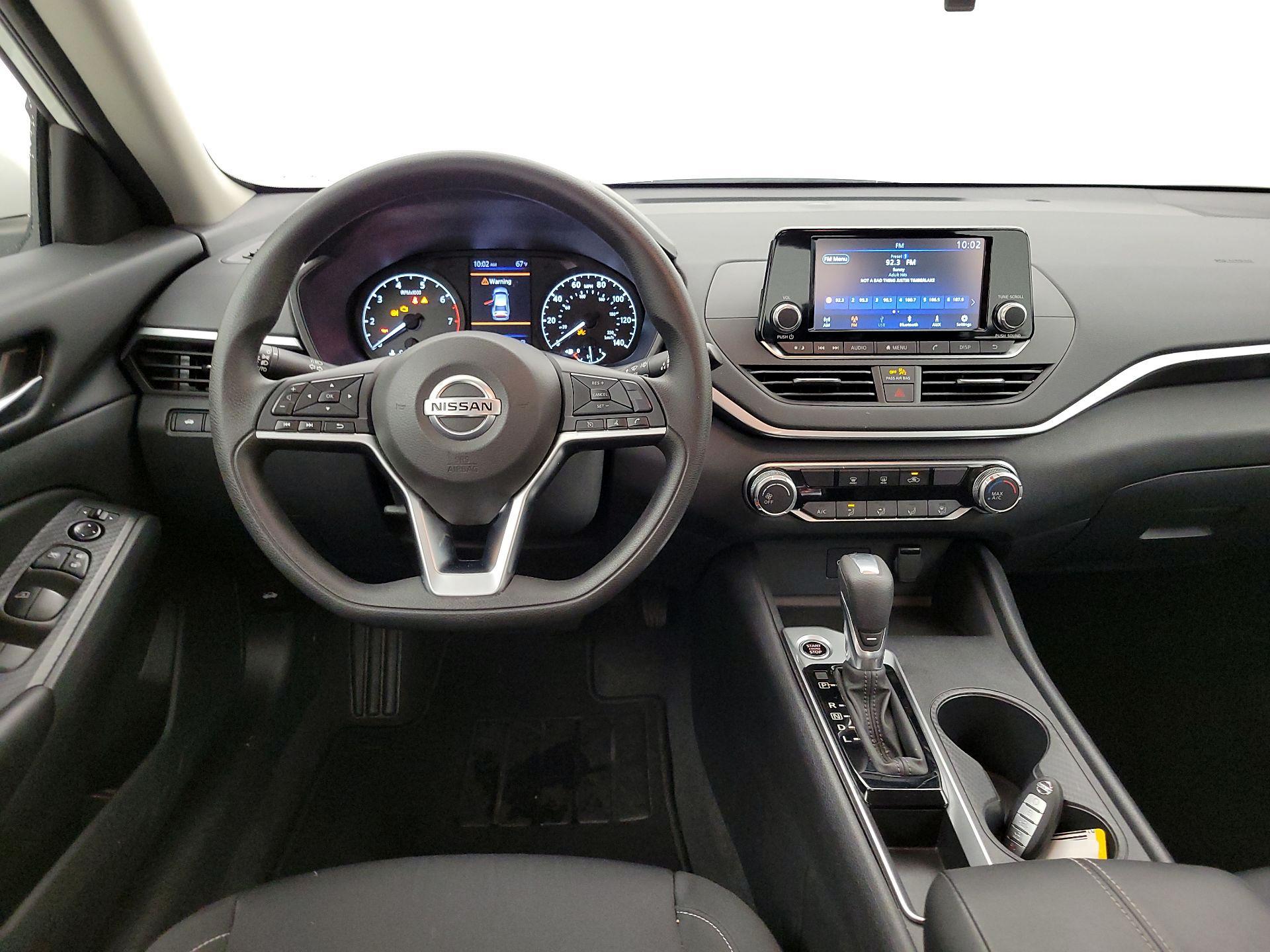 Thumbnail: 2022 Nissan Altima - 10