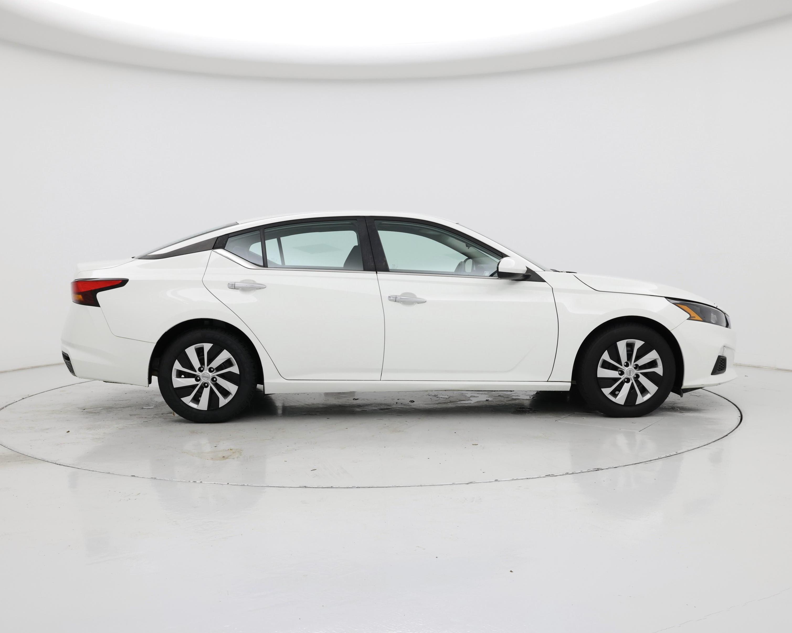 Thumbnail: 2022 Nissan Altima - 7