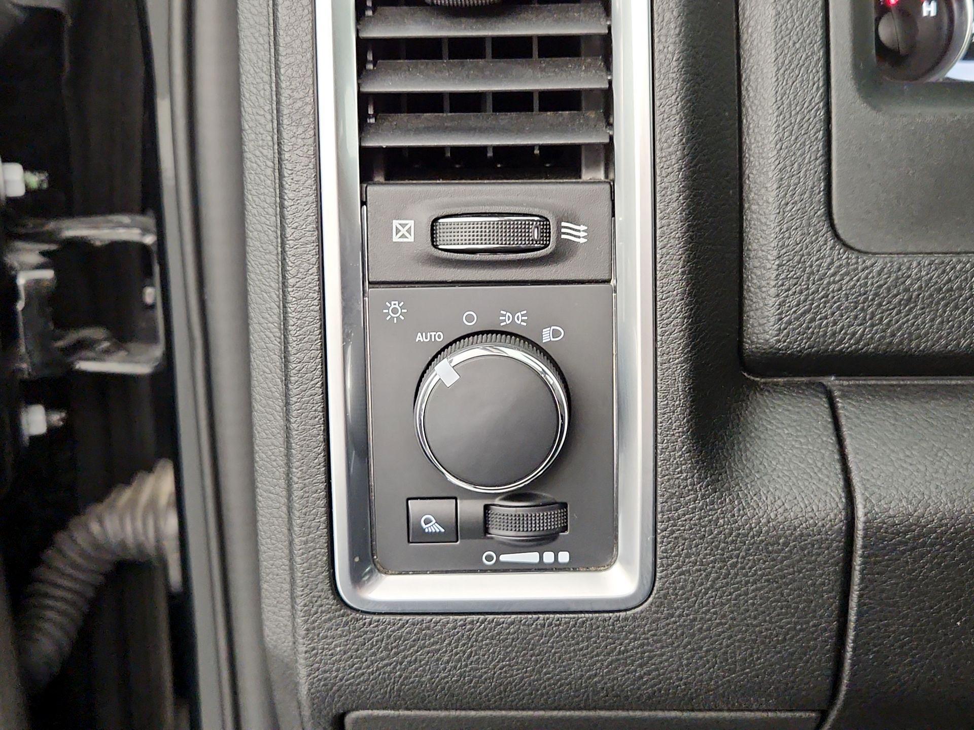 Thumbnail: 2023 RAM 1500 Classic - 11