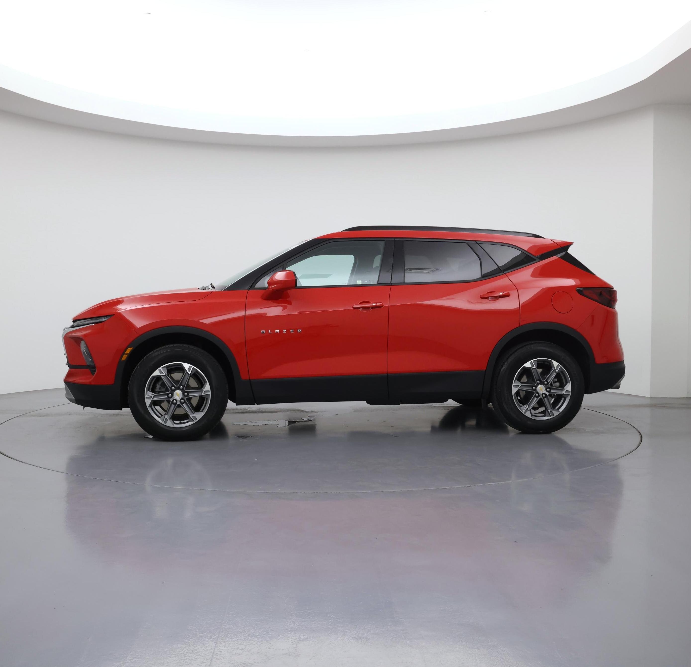 Thumbnail: 2023 Chevrolet Blazer - 3