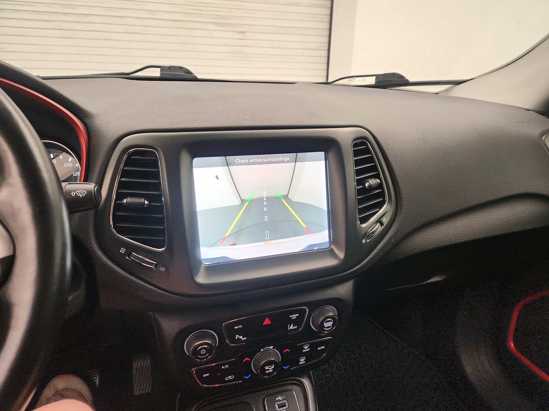 Thumbnail: 2021 Jeep Compass - 14