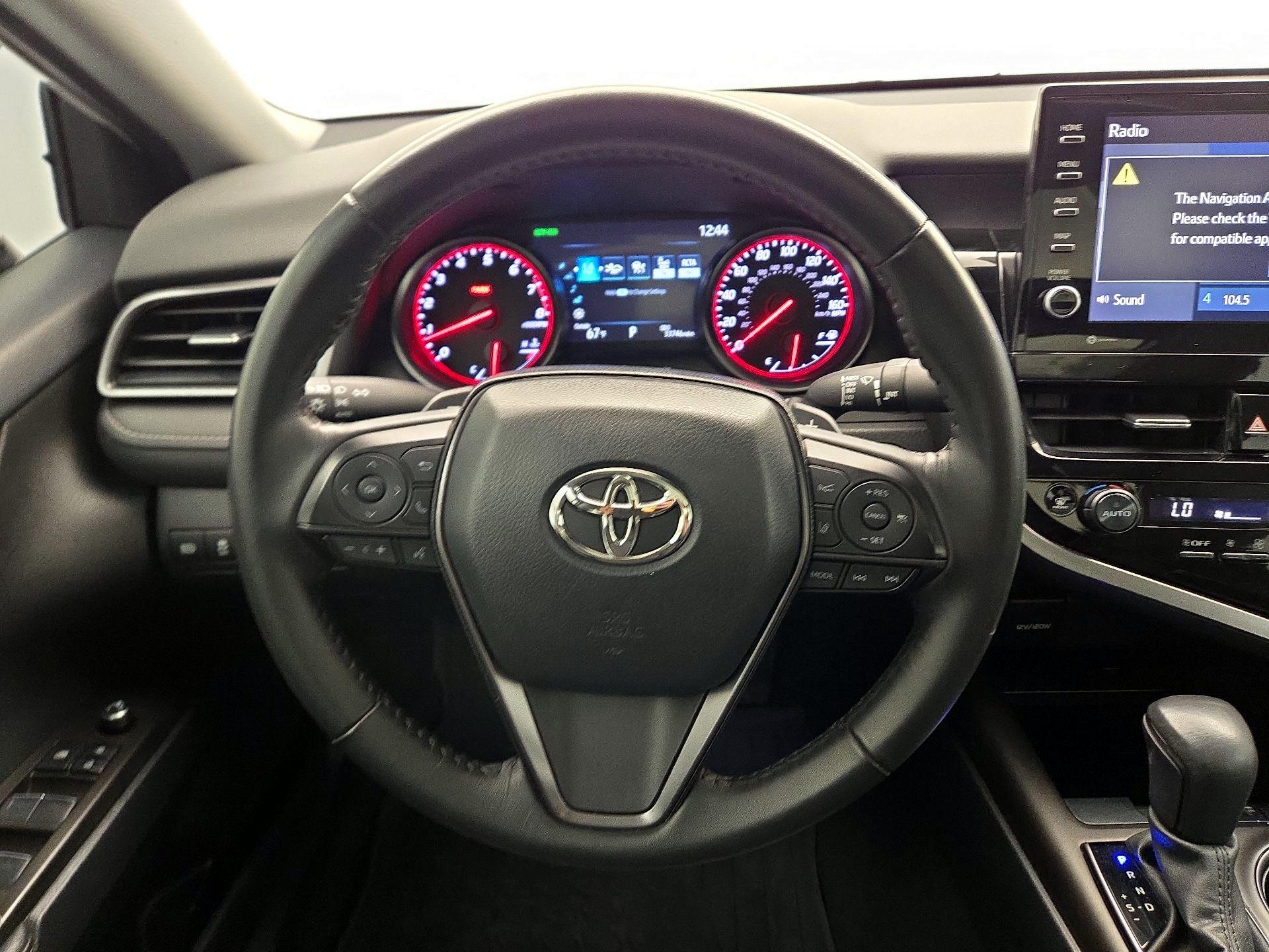 Thumbnail: 2023 Toyota Camry - 10