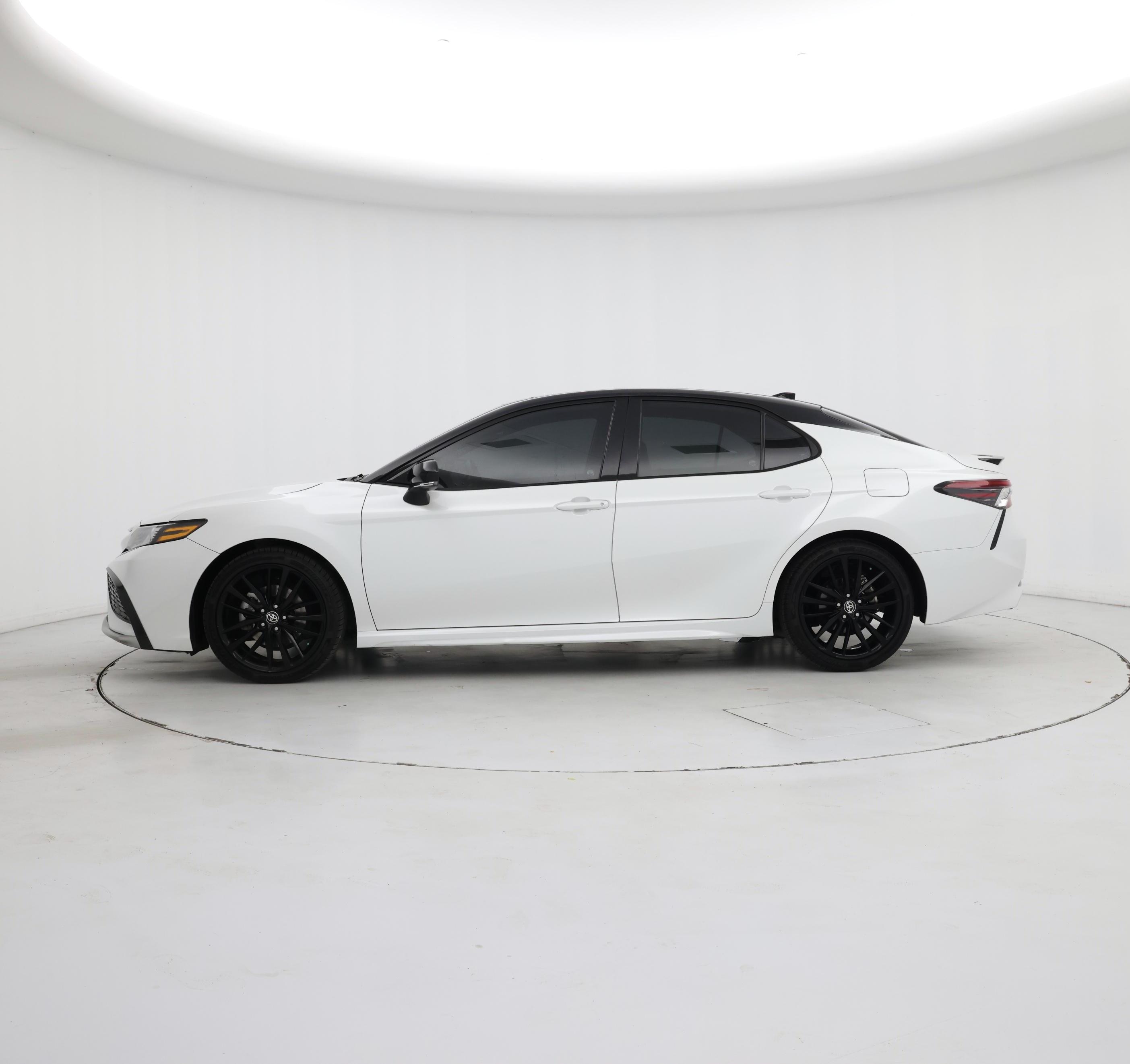 Thumbnail: 2023 Toyota Camry - 3