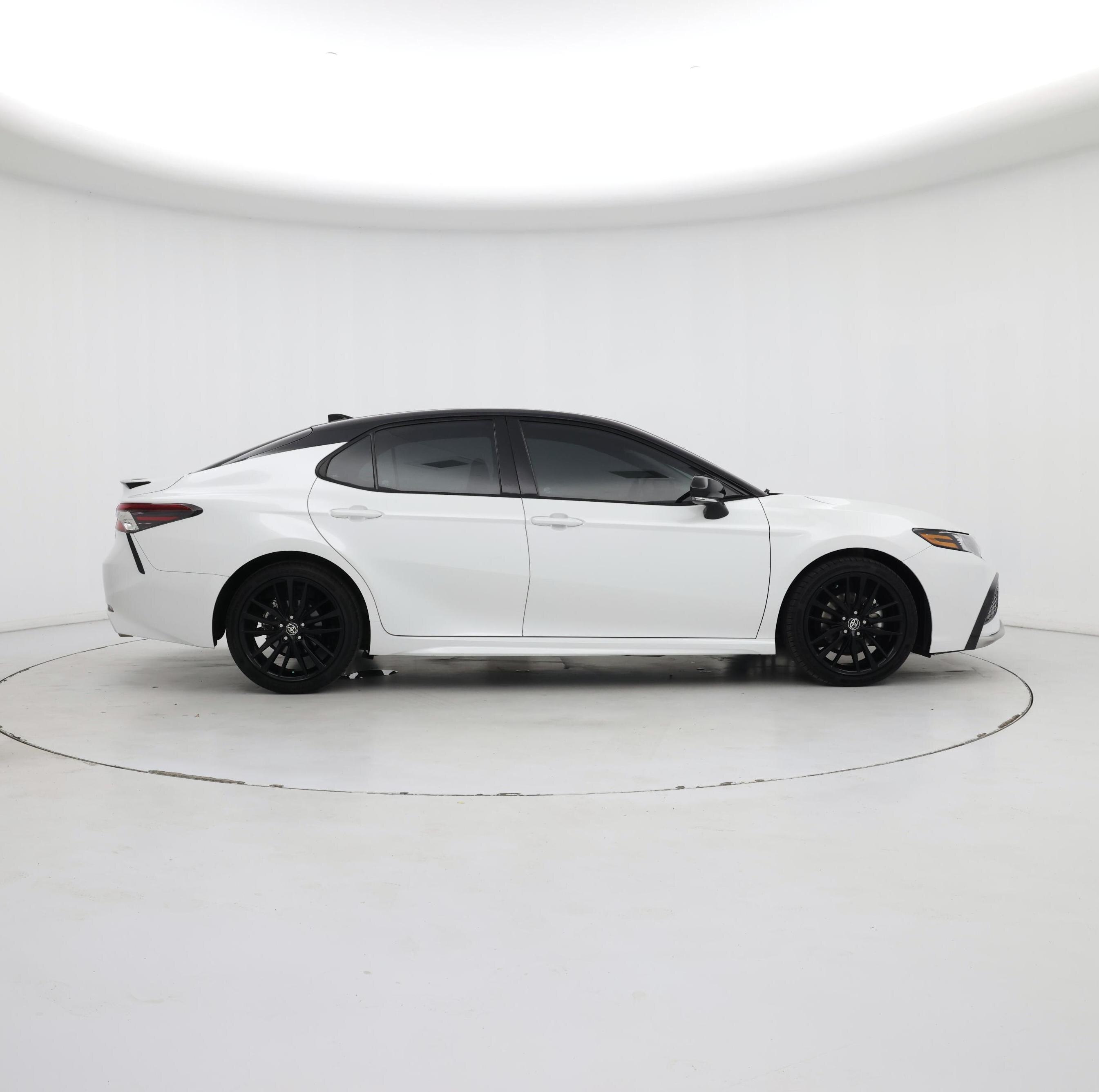 Thumbnail: 2023 Toyota Camry - 7
