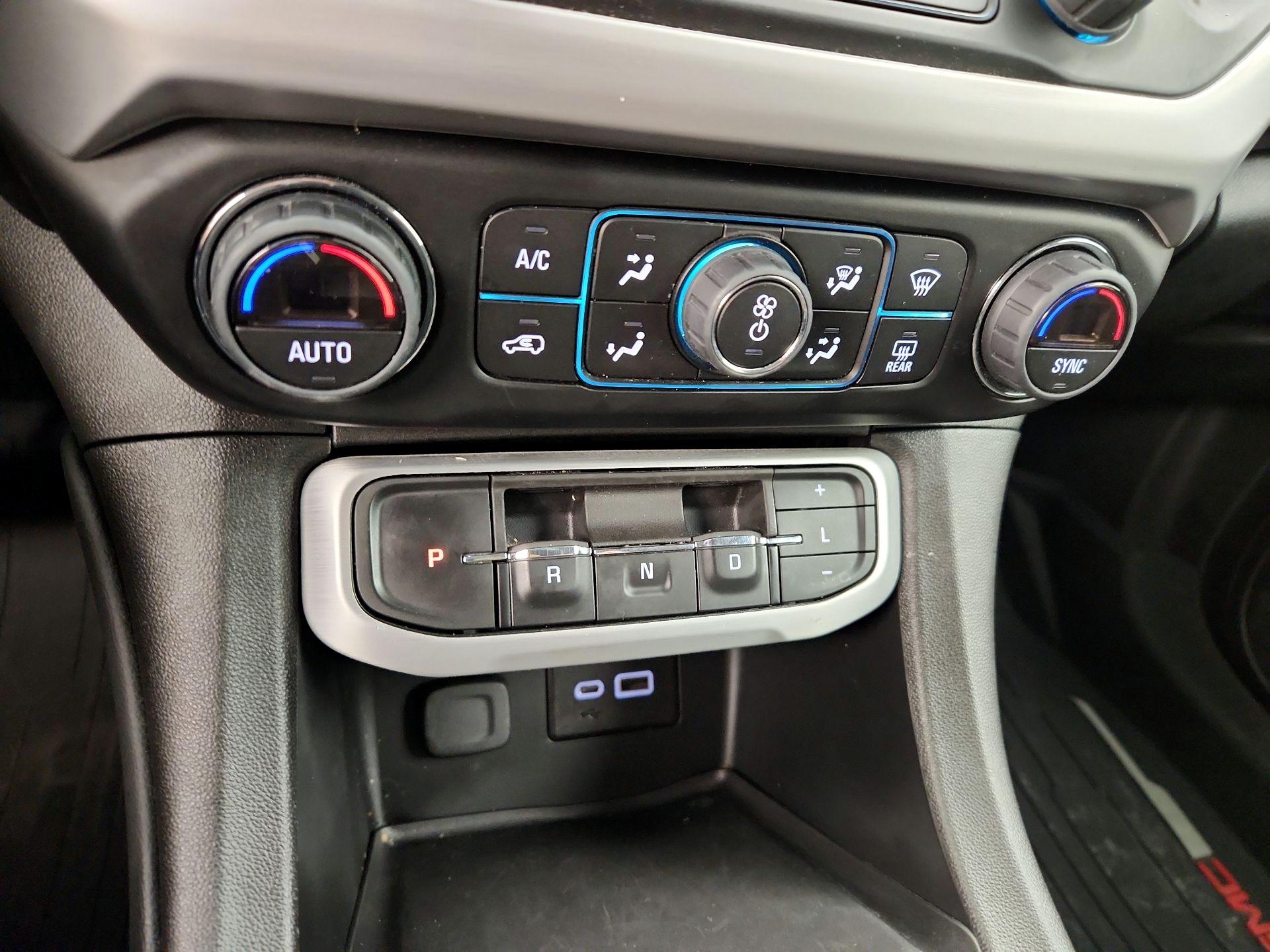 Thumbnail: 2023 GMC Acadia - 16