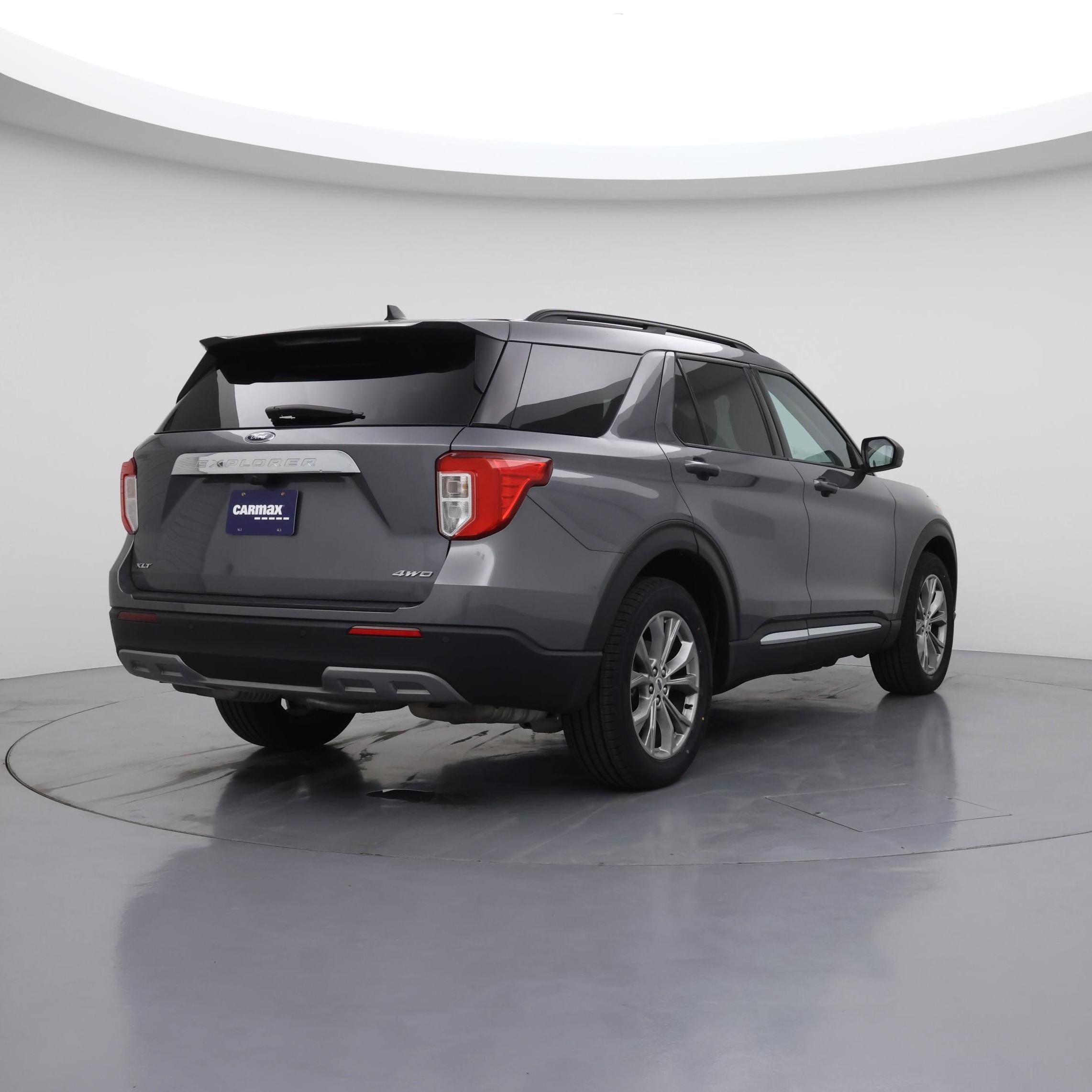 Thumbnail: 2022 Ford Explorer - 8