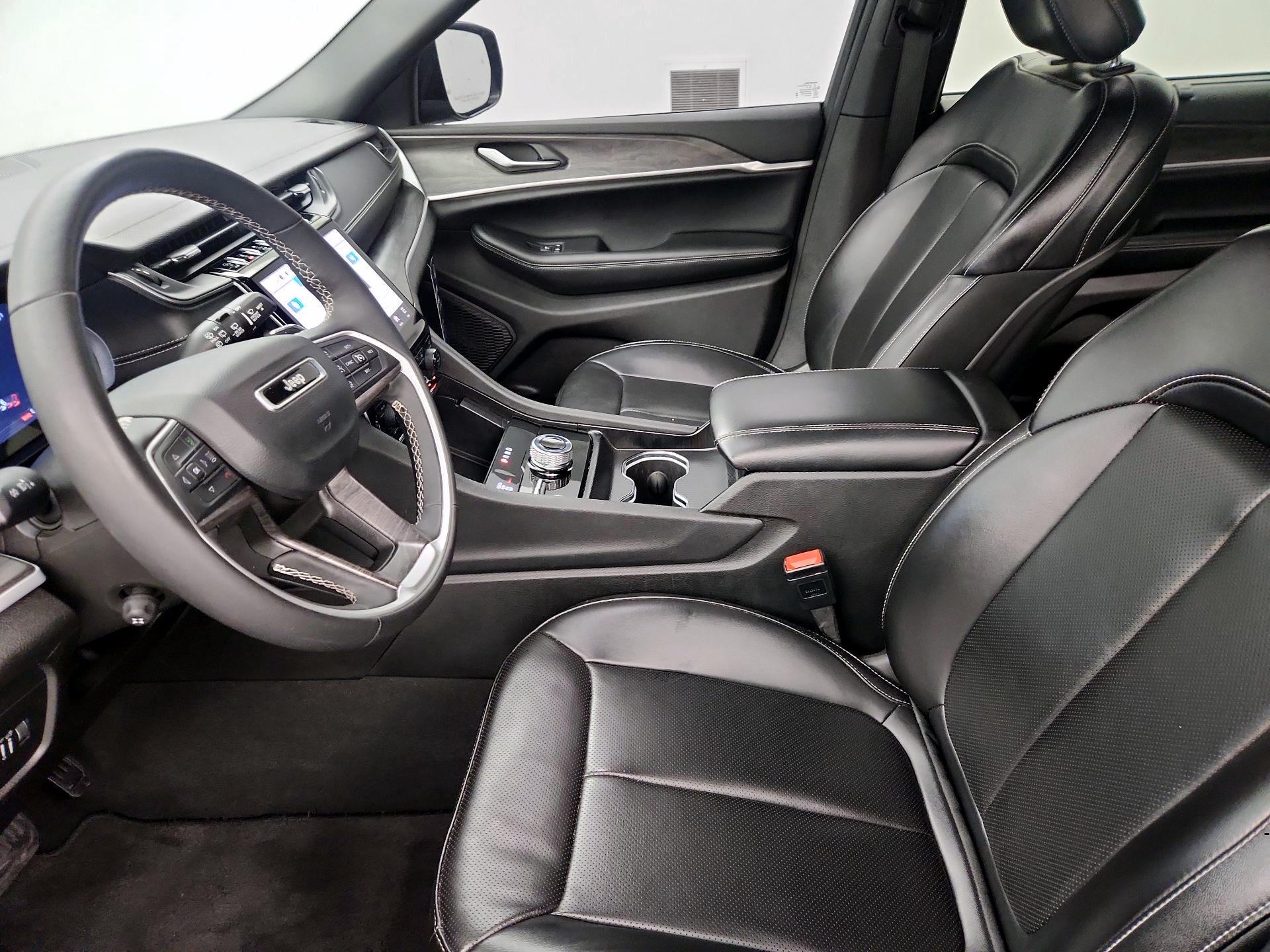 Thumbnail: 2024 Jeep Grand Cherokee L - 11